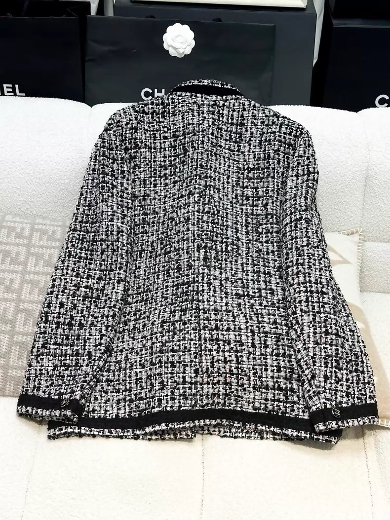 Chanel 23SS black & white tweed jacket - Image 2