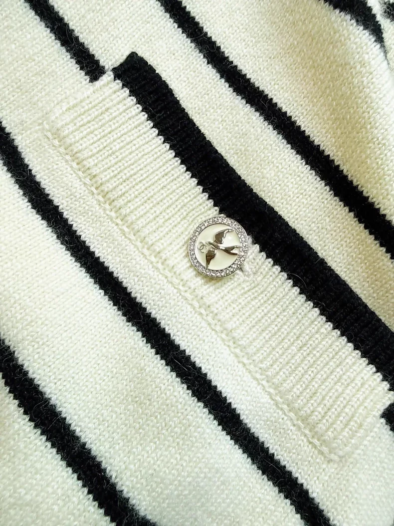 Chanel 25S yellow and black striped cardigan - Image 6