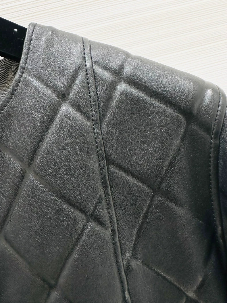 Chanel 25P black quilted lambskin leather jacket - Image 3