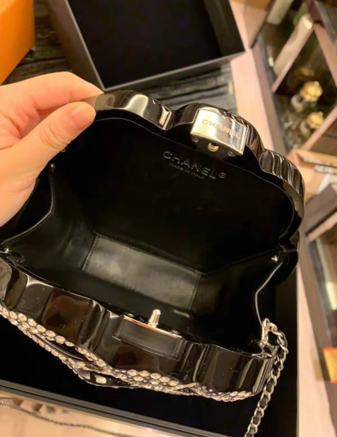 Chanel Strass and Resin Camellia Evening Clutch Bag Silver Hardware, 2018 - Image 4