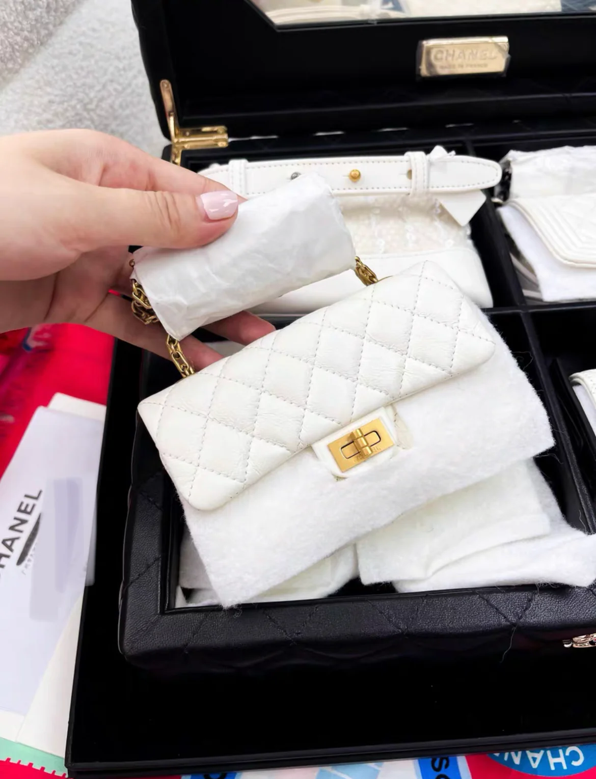 Limited Edition Chanel Set Of 4 white Mini Bags with Quilted Trunk - Image 6