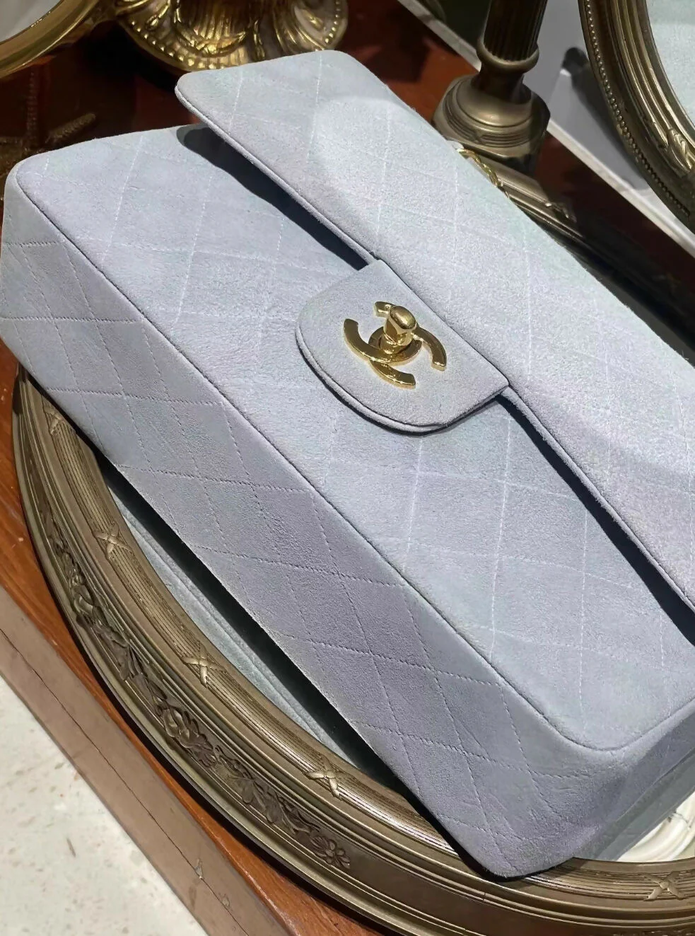 Chanel suede gray-blue medium flap gold hardware - Image 3
