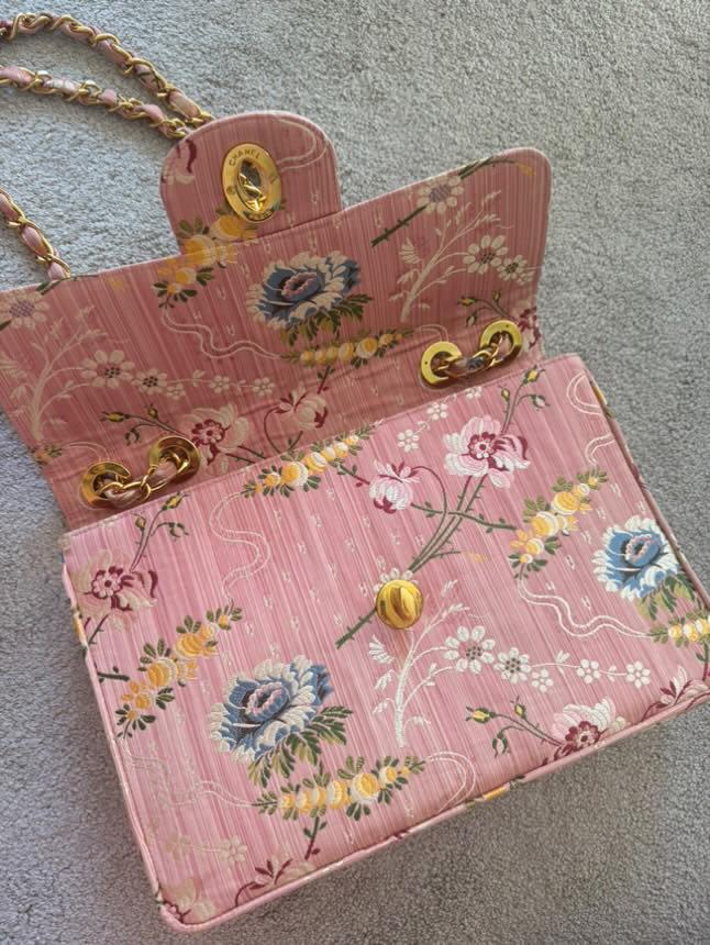 Chanel Timeless Jumbo Brocade Silk Rose - Image 12