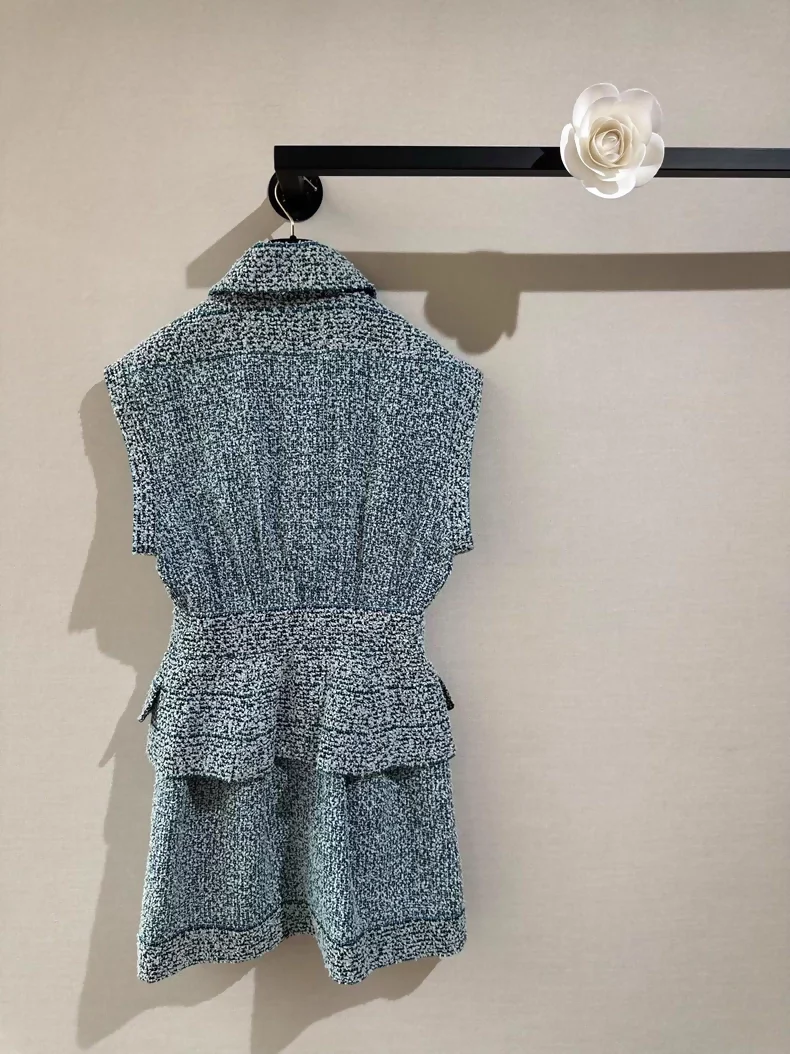Chanel 20P turquoise tweed dress - Image 3