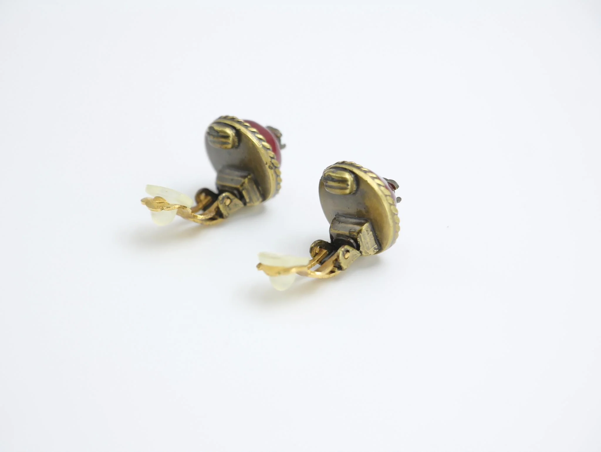 Chanel Vintage 00A Glazed Red Vintage Round Gold Hoop Earrings - Image 4