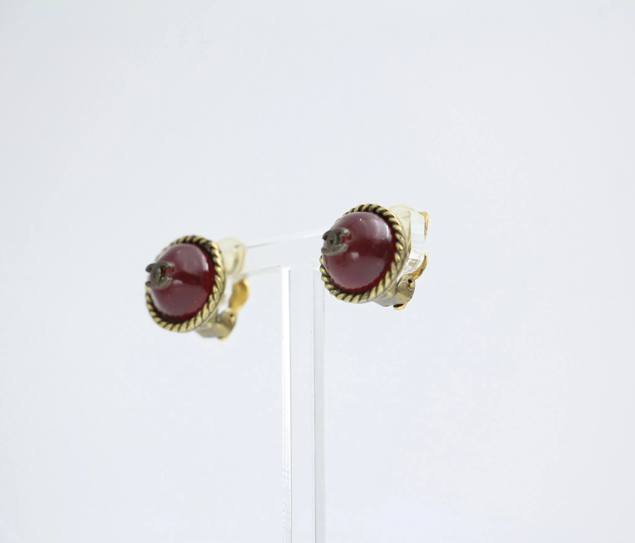 Chanel Vintage 00A Glazed Red Vintage Round Gold Hoop Earrings - Image 5