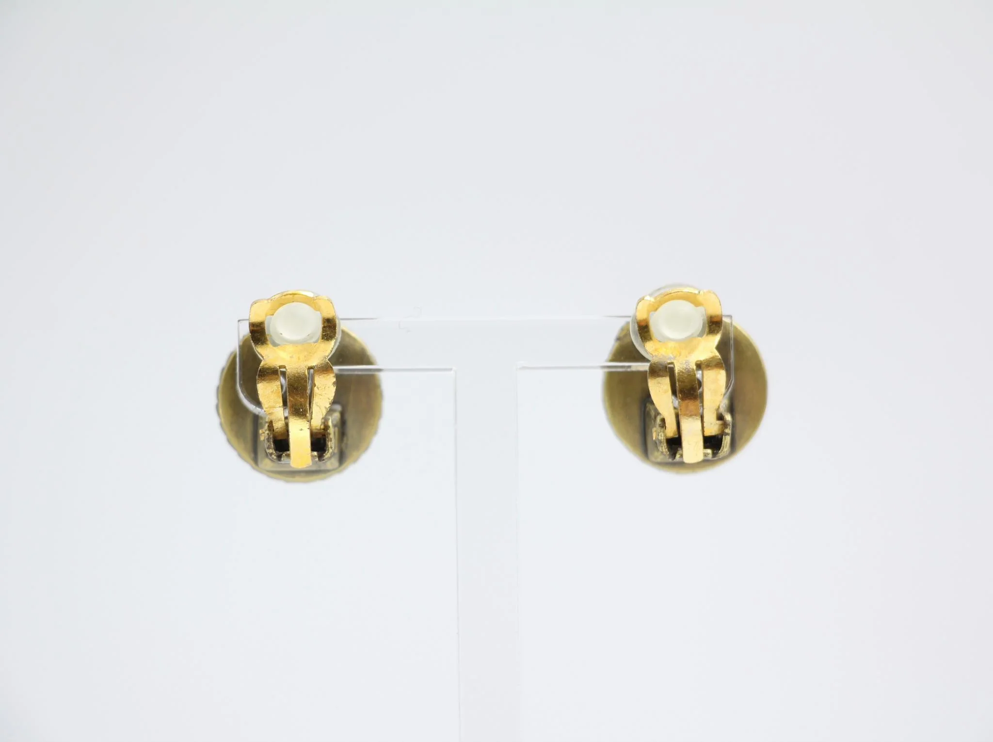 Chanel Vintage 00A Glazed Red Vintage Round Gold Hoop Earrings - Image 6