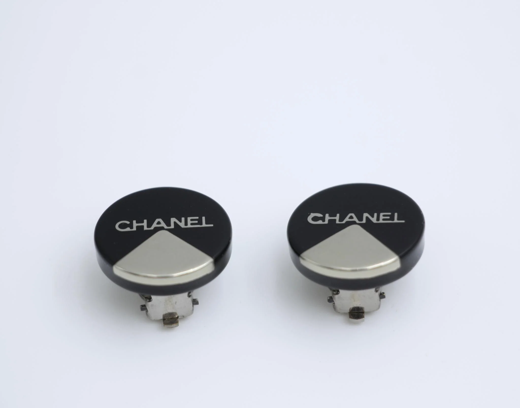 Chanel Vintage 00A Resin English Lettering Black Silver Half Triangle Earrings - Image 2