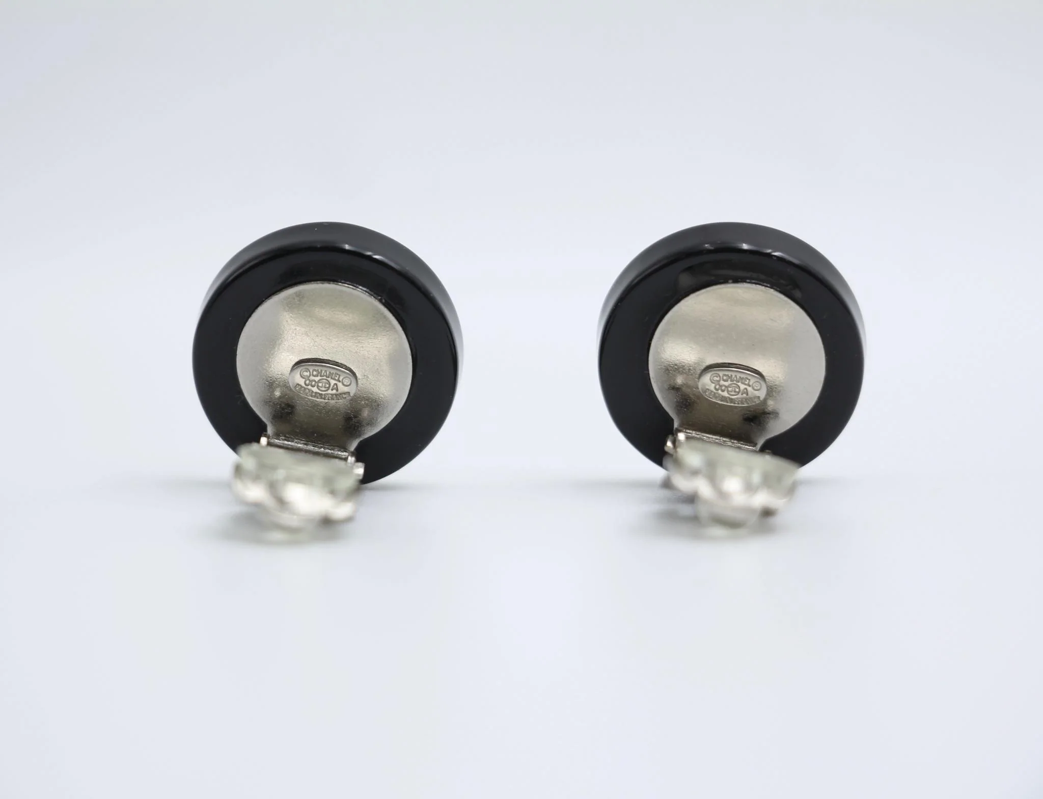 Chanel Vintage 00A Resin English Lettering Black Silver Half Triangle Earrings - Image 3