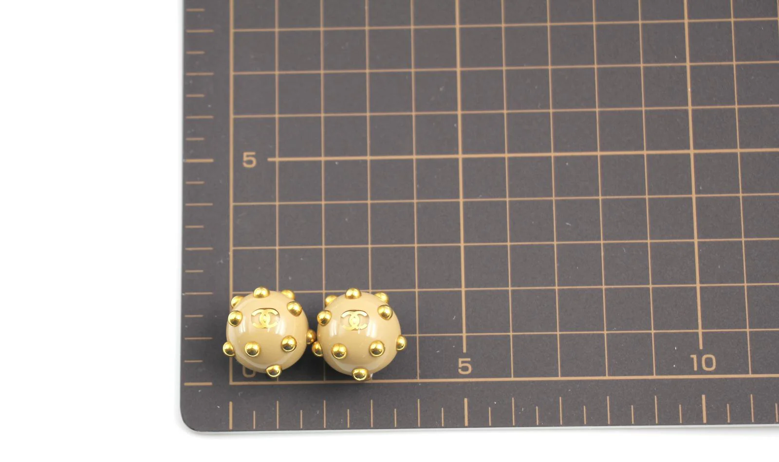 Chanel Vintage 00A Resin Khaki Brown Gold Dot Earrings - Image 11