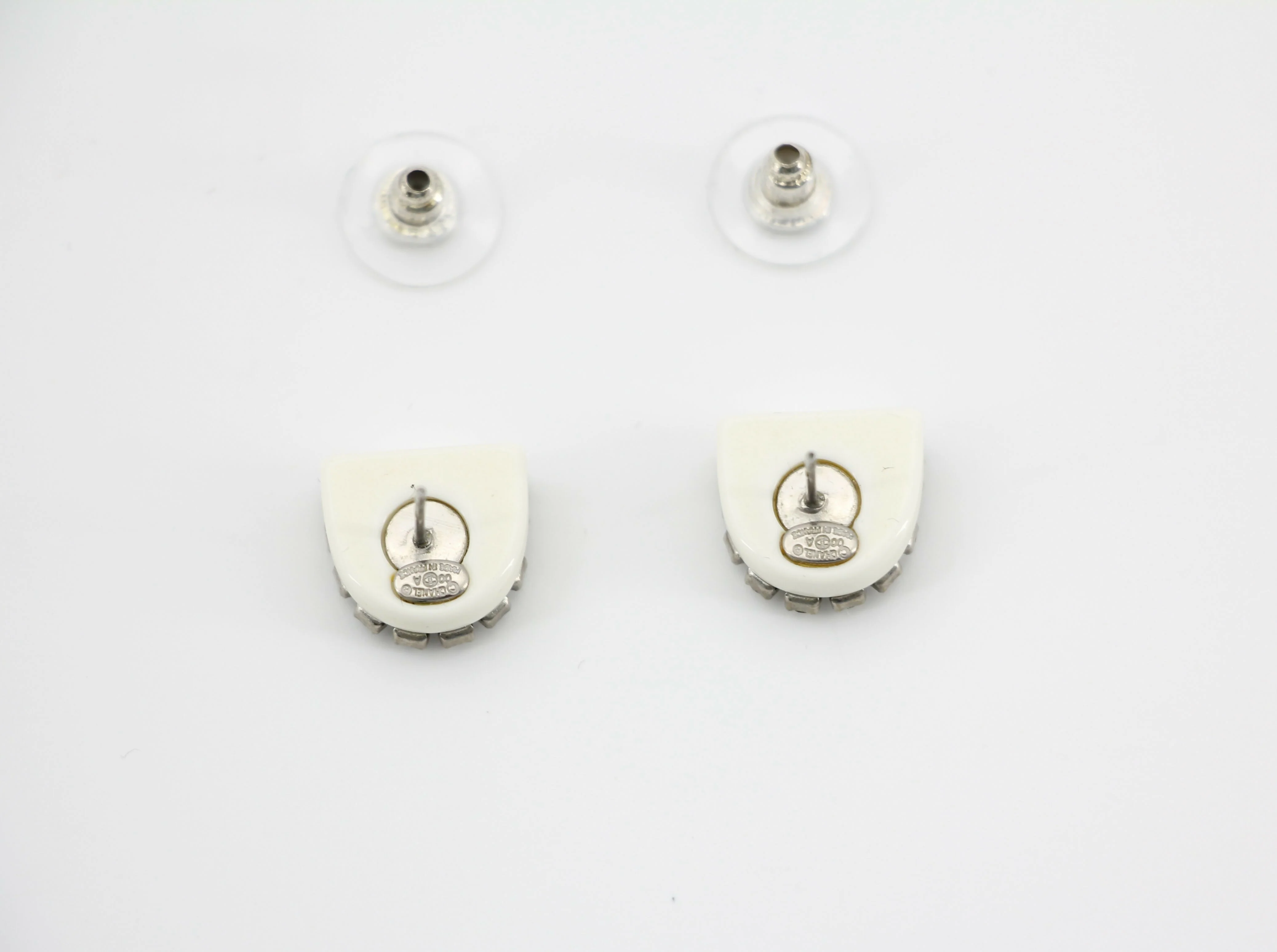 Chanel Vintage 00A Rhinestone White Ring Shape Stud Earrings - Image 8