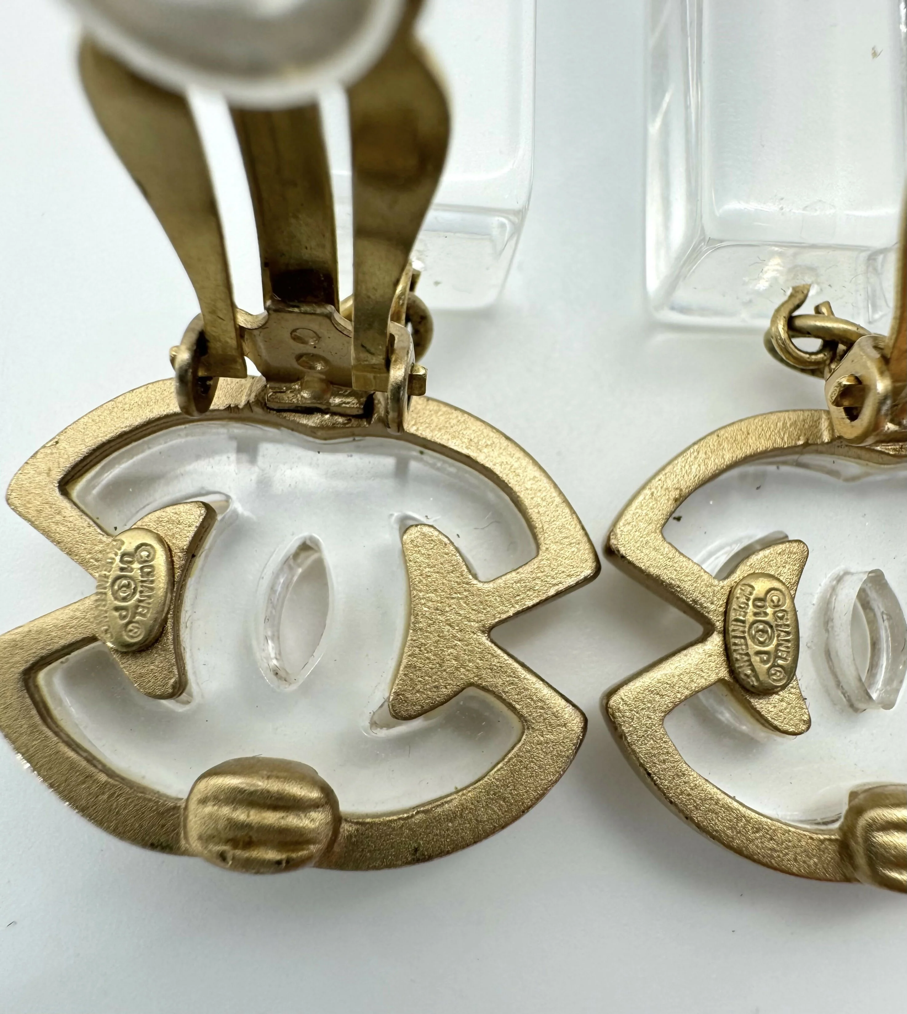Chanel Vintage 01P Acrylic Rectangular Ice Cube Dangle Clip-on Earrings - Image 9