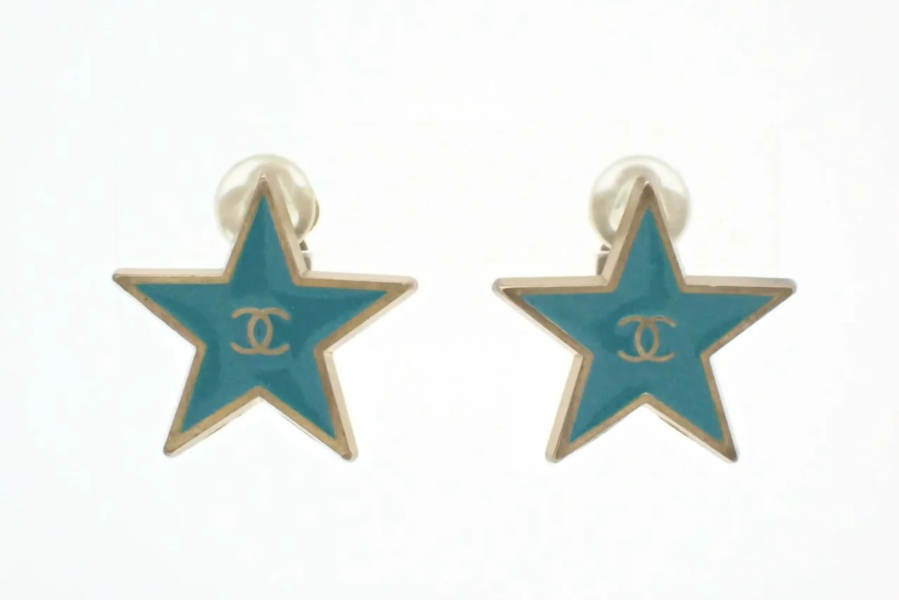 Chanel Vintage 01P Enamel Blue Star CC Logo Clip-on Earrings