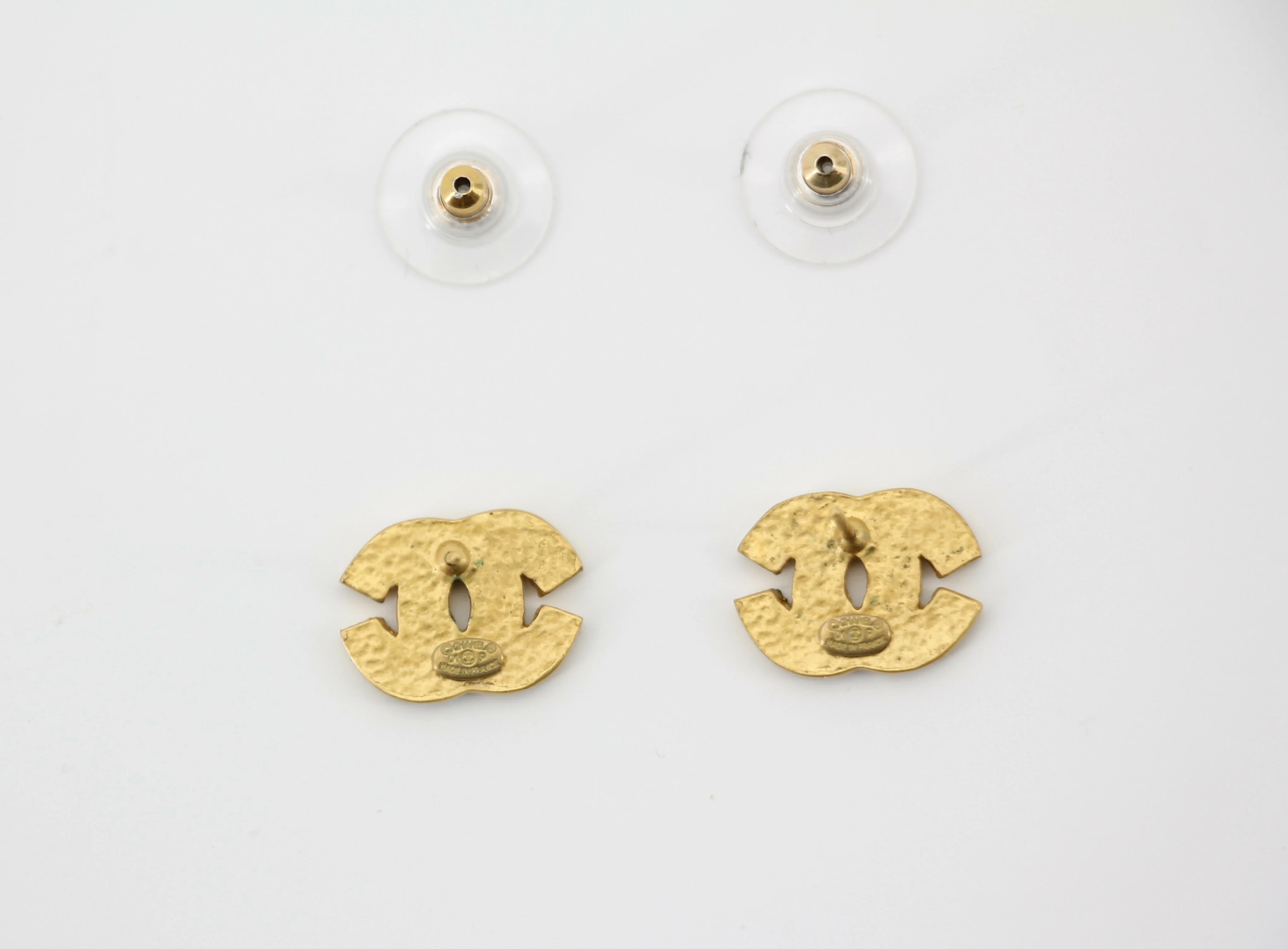 Chanel Vintage 01P Gold-plated Bright Gold CC Clip-on Earrings - Image 6