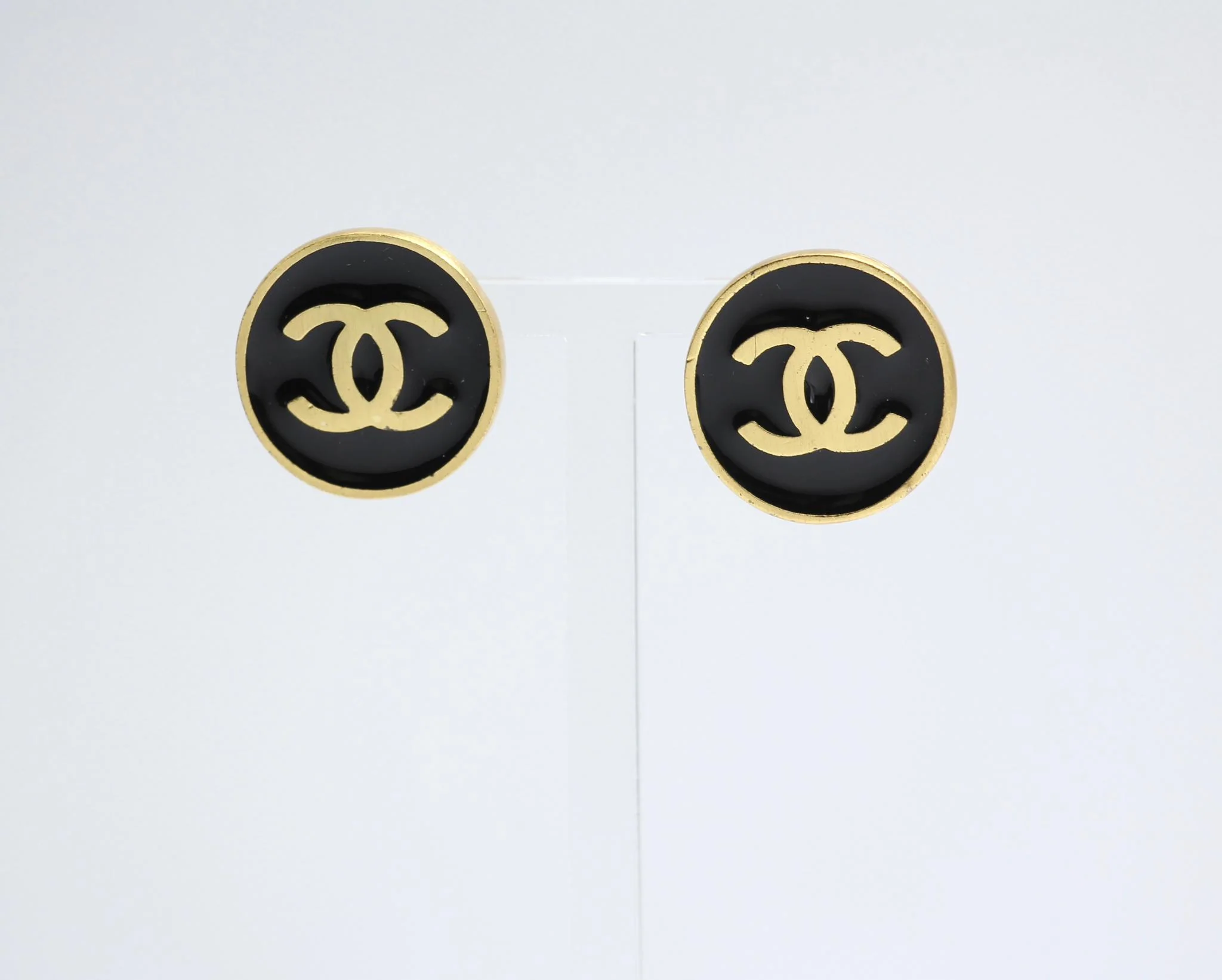 Chanel Vintage 01P Metal Black Cc Clip-On Earrings - Image 7