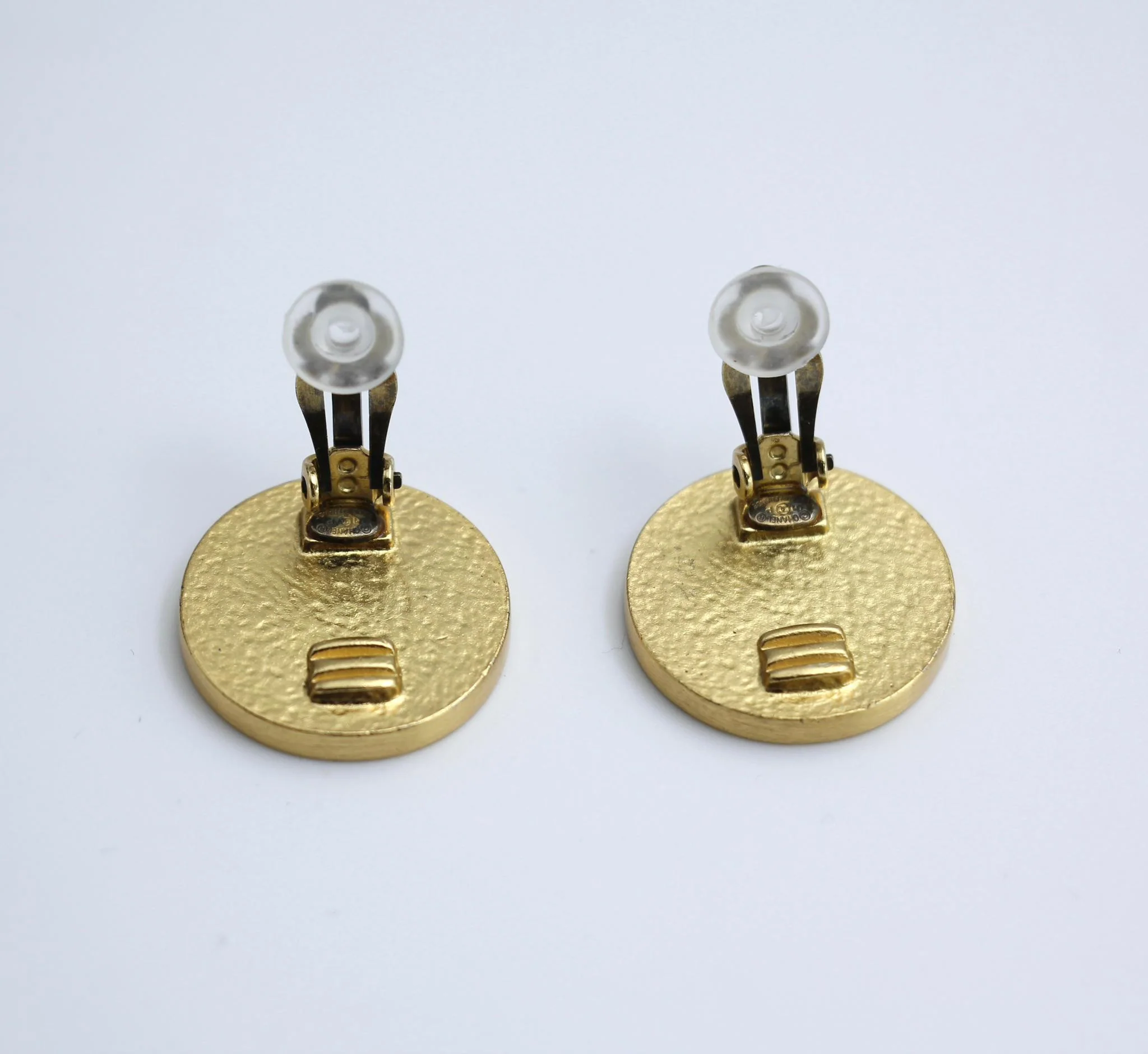 Chanel Vintage 01P Metal Black Cc Clip-On Earrings - Image 8