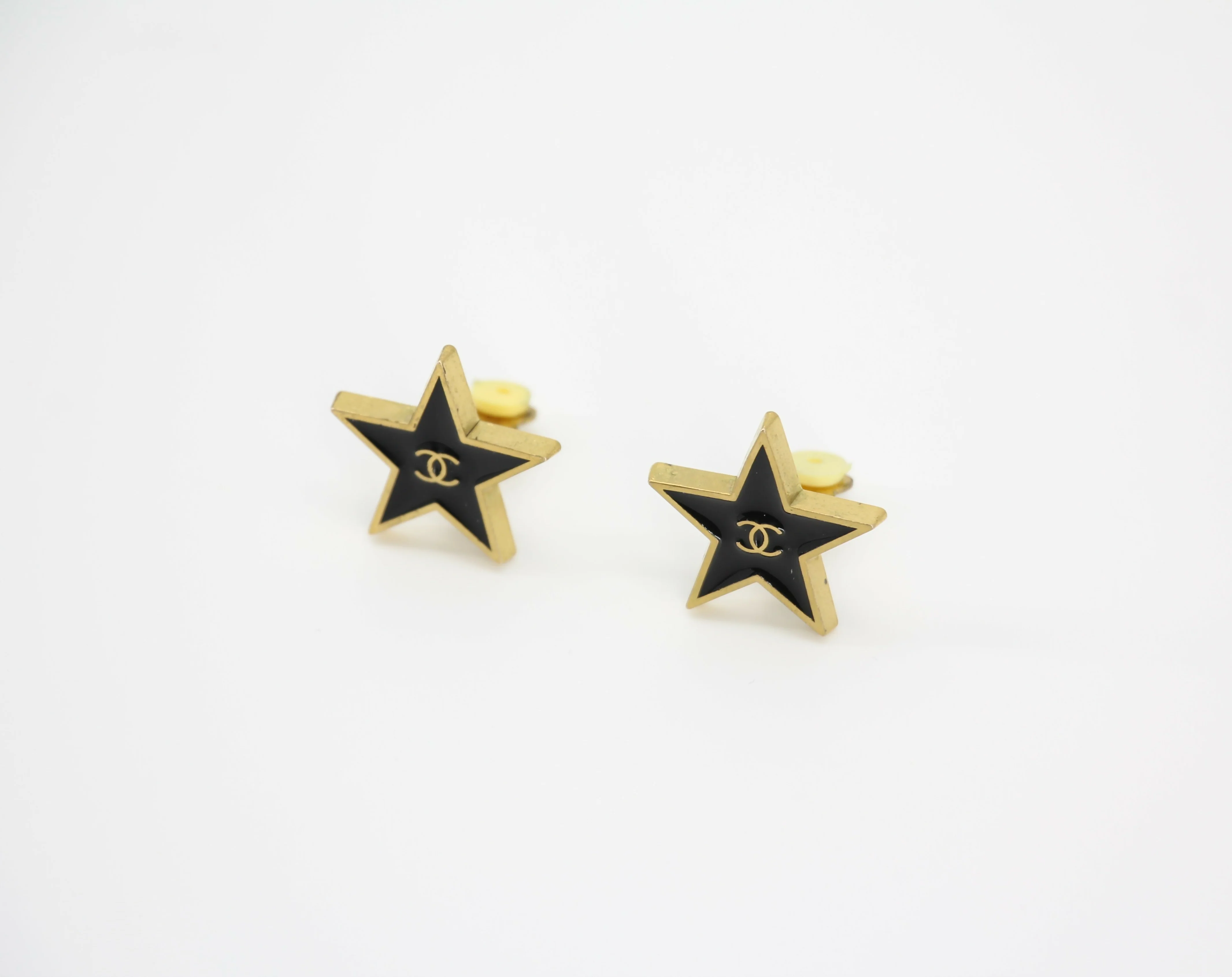 Chanel Vintage 01P Metal Black Star Shape CC Clip-on Earrings - Image 5