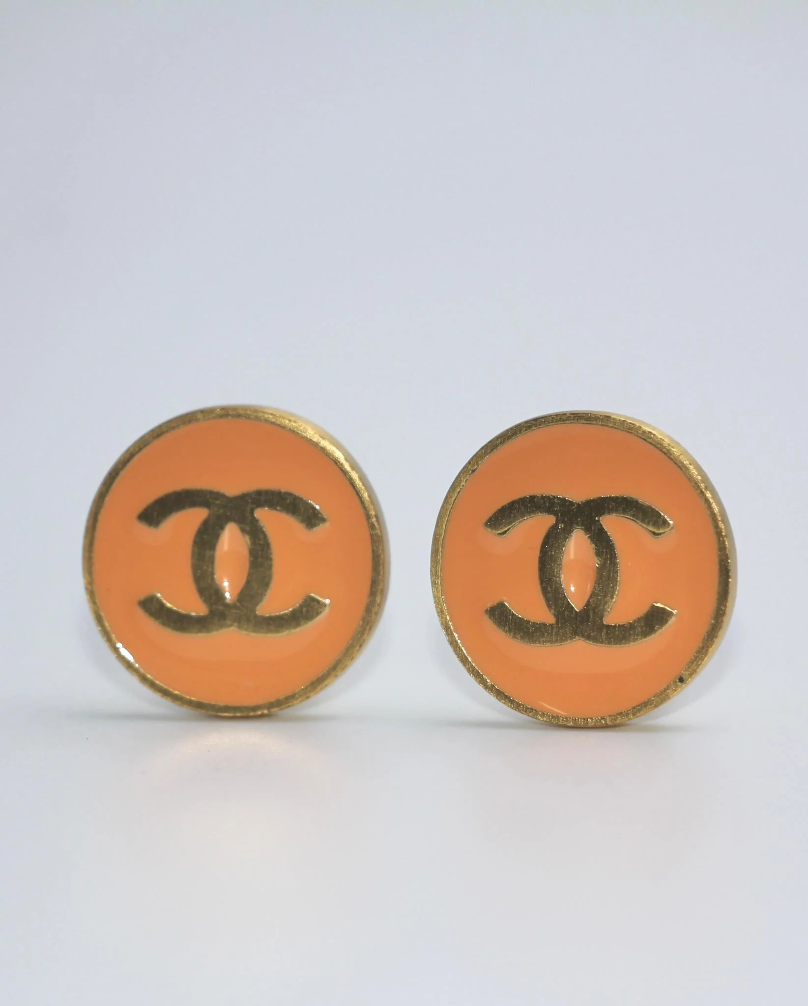 Chanel Vintage 01P Metallic Orange Round Cc Earrings - Image 3
