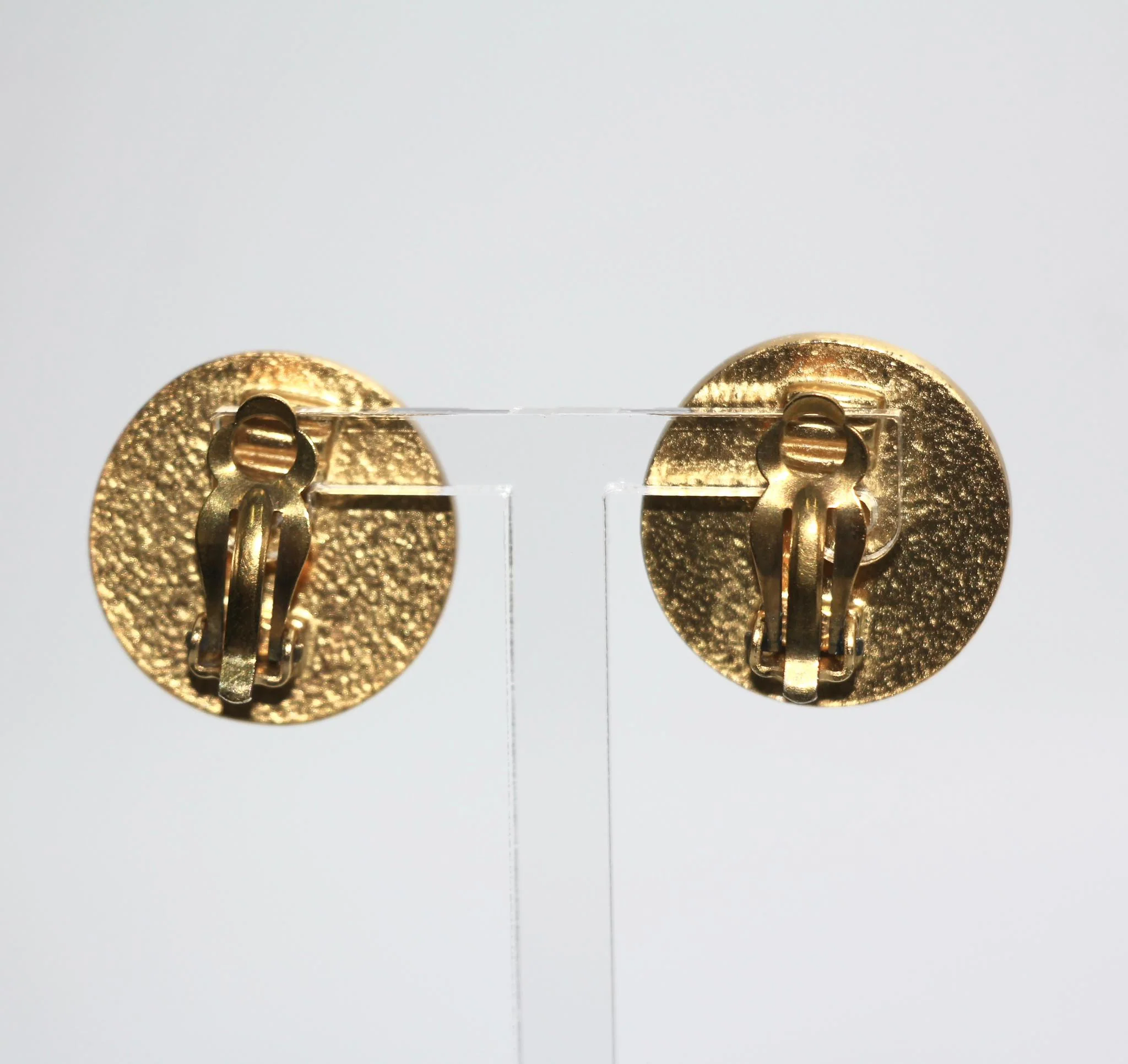 Chanel Vintage 01P Metallic Orange Round Cc Earrings - Image 9