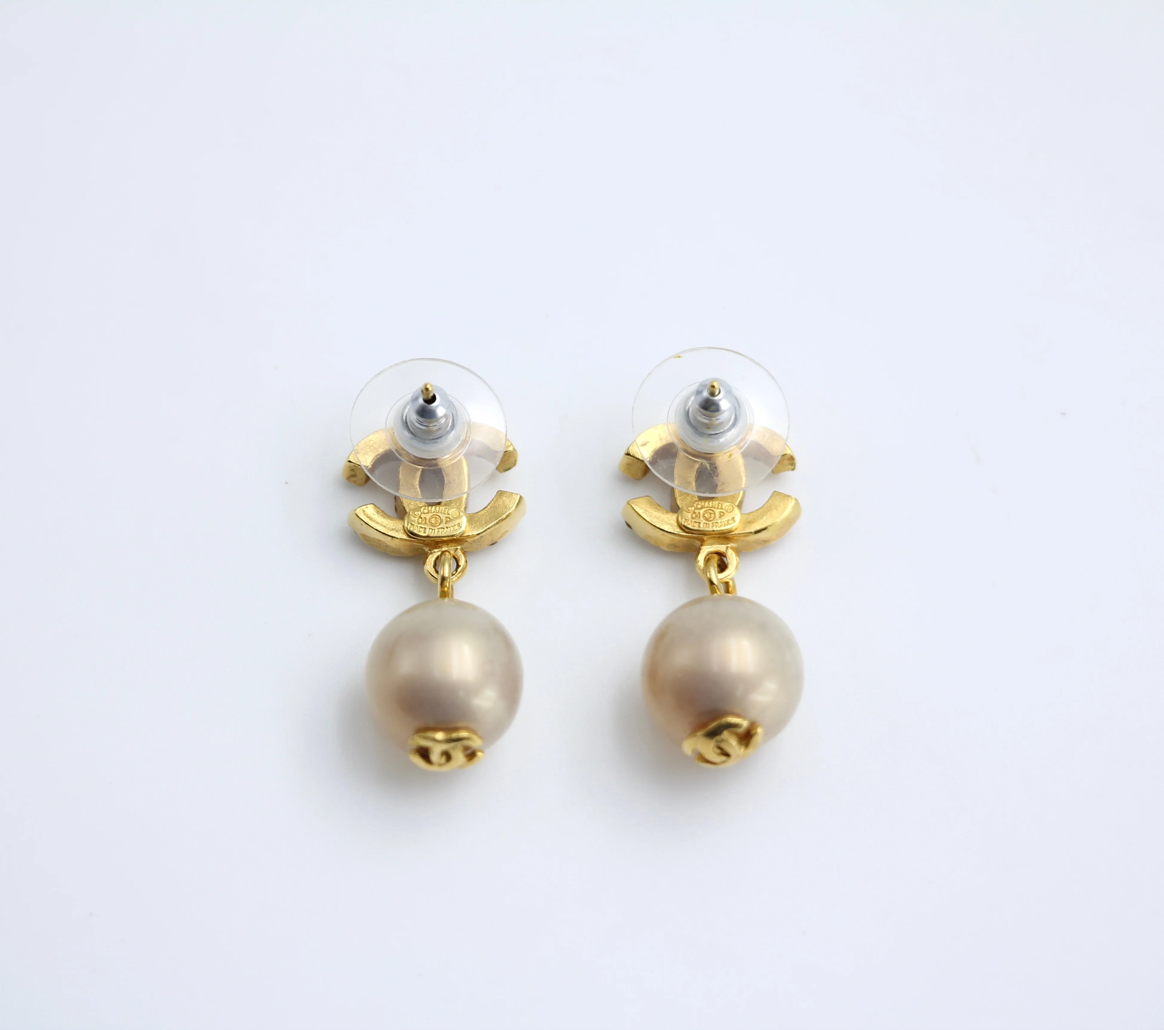 Chanel Vintage 01P Pink Rhinestone Imitation Pearl Drop Earrings - Image 4
