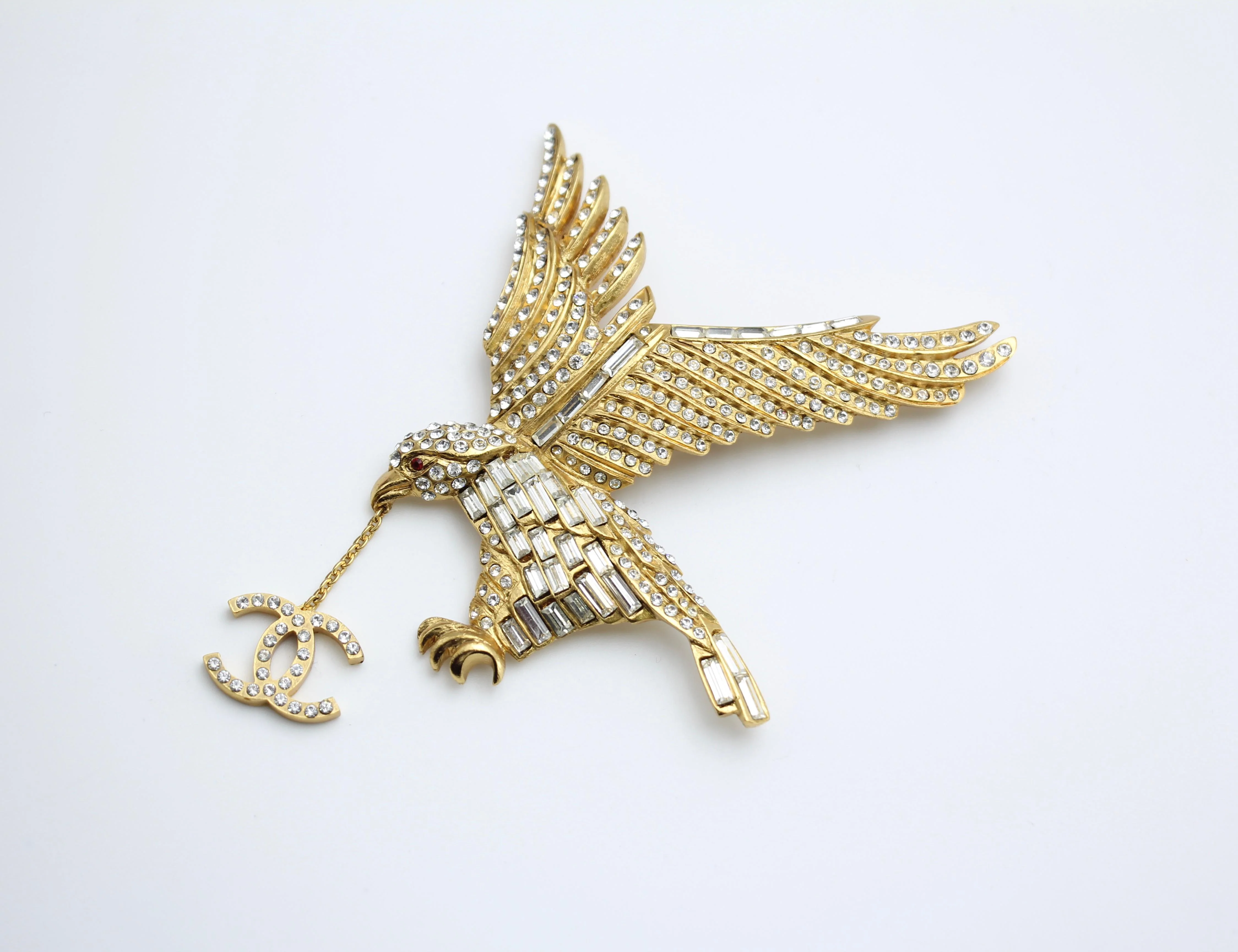 Chanel Vintage 01P Rhinestone Eagle Large Brooch - Image 2