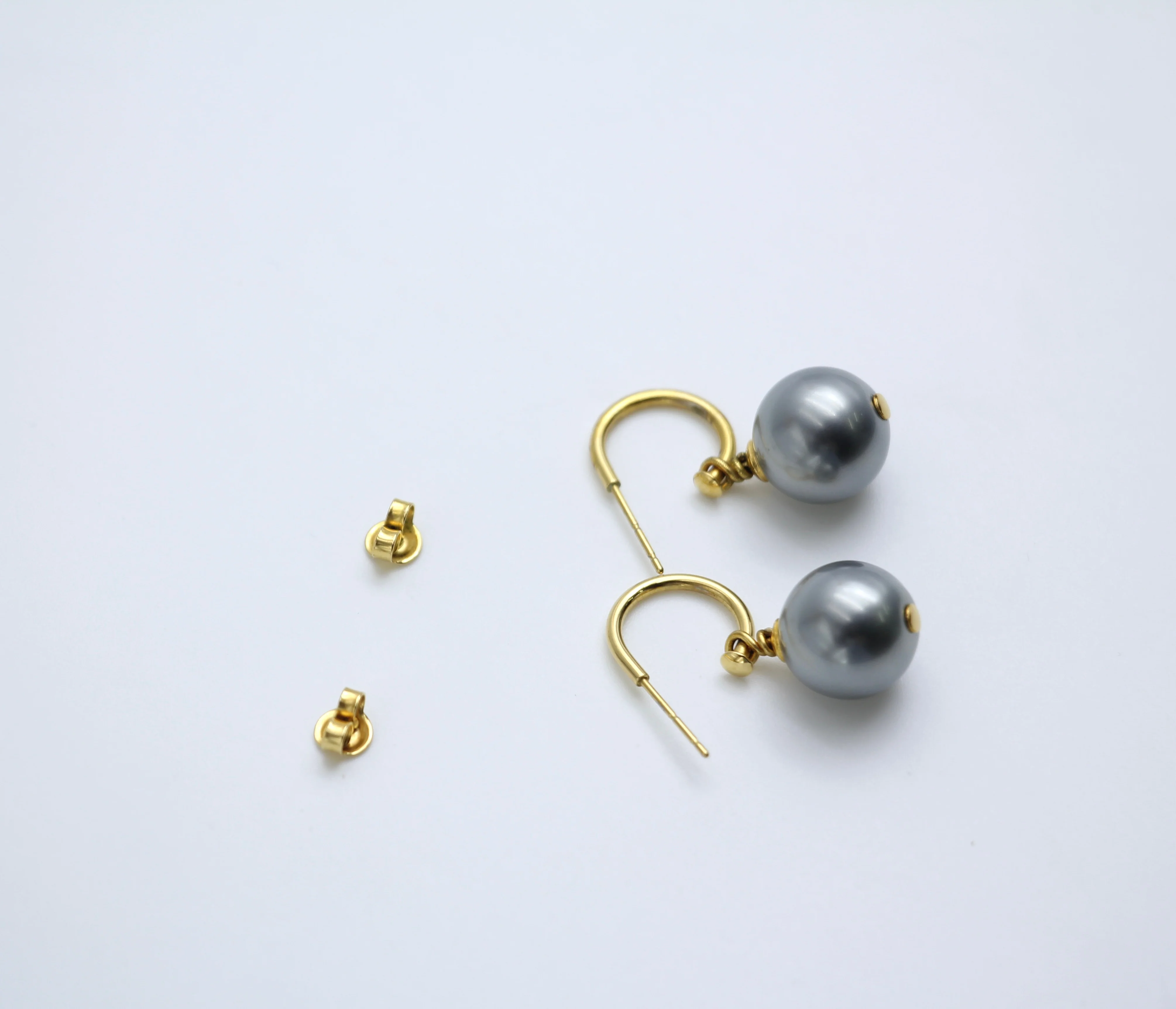 Chanel Vintage 2002 Imitation Pearl Gray Wave Dangle Earrings 1 - Image 8