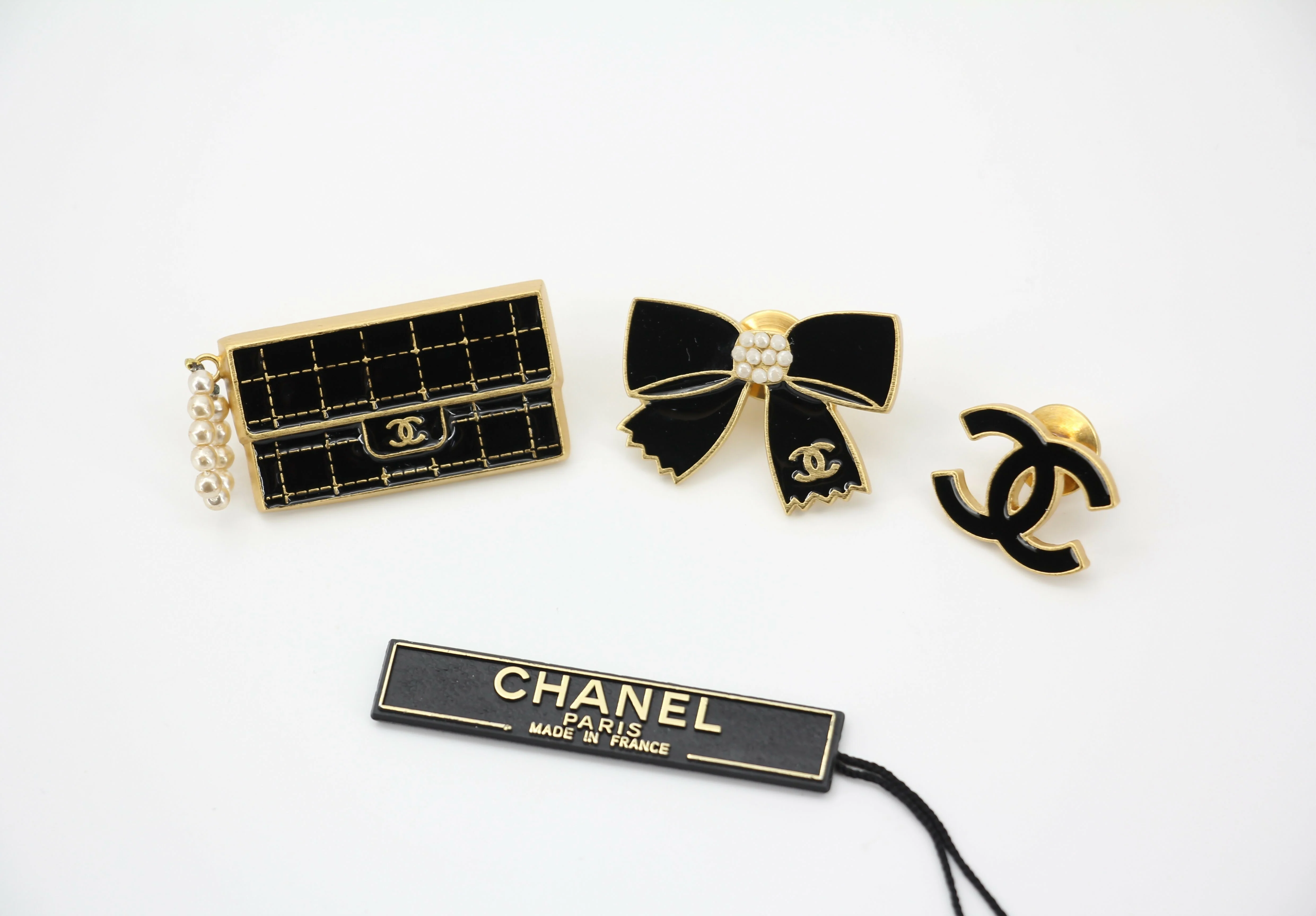 Chanel Vintage 02A Black Enamel Bow CC 3-Piece Brooch Set