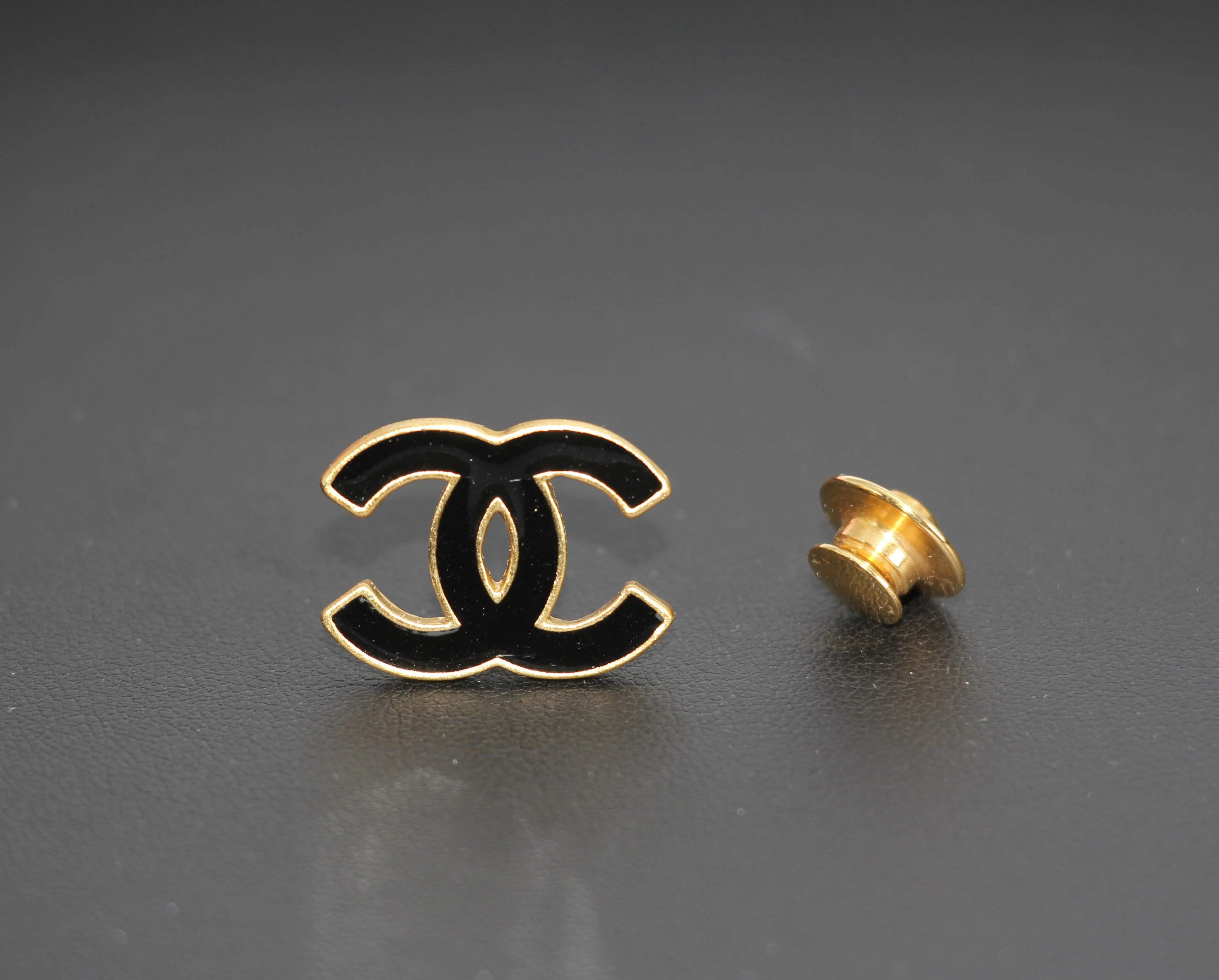 Chanel Vintage 02A Enamel Classic Cc Brooch