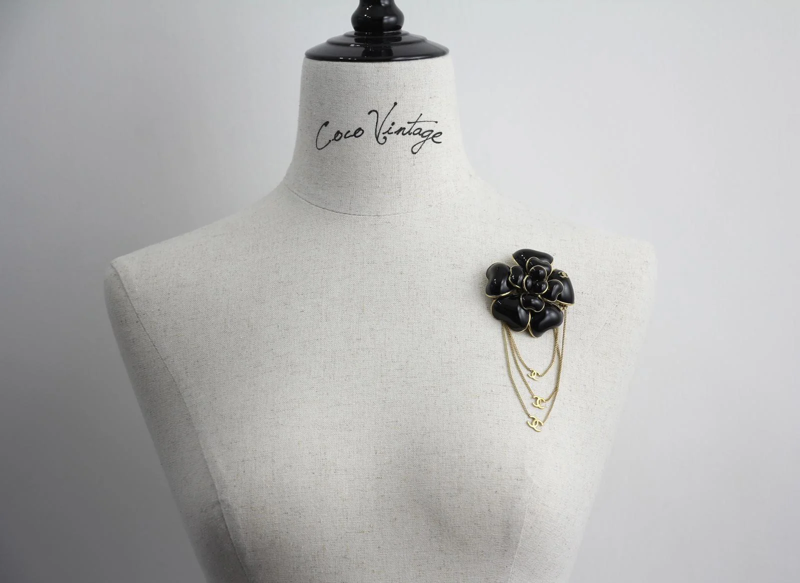 Chanel Vintage 02A Imitation Pearl Black Camellia Three Cc Brooch - Image 13