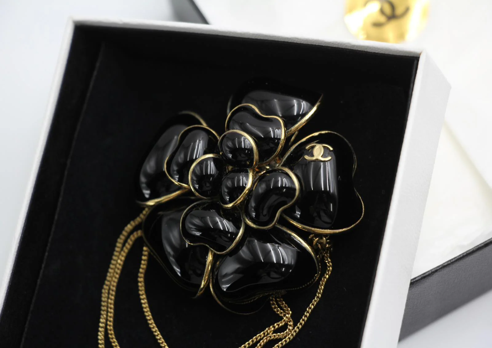 Chanel Vintage 02A Imitation Pearl Black Camellia Three Cc Brooch - Image 5
