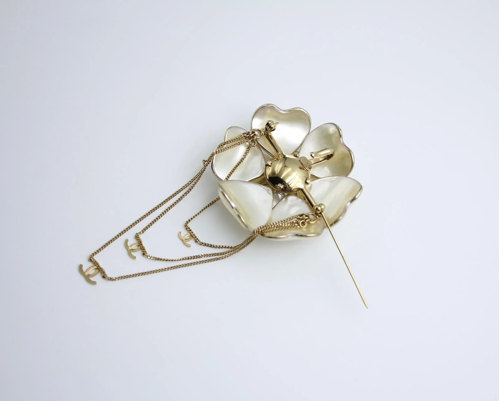 Chanel Vintage 02A Imitation Pearl White Camellia Three Cc Brooch - Image 10