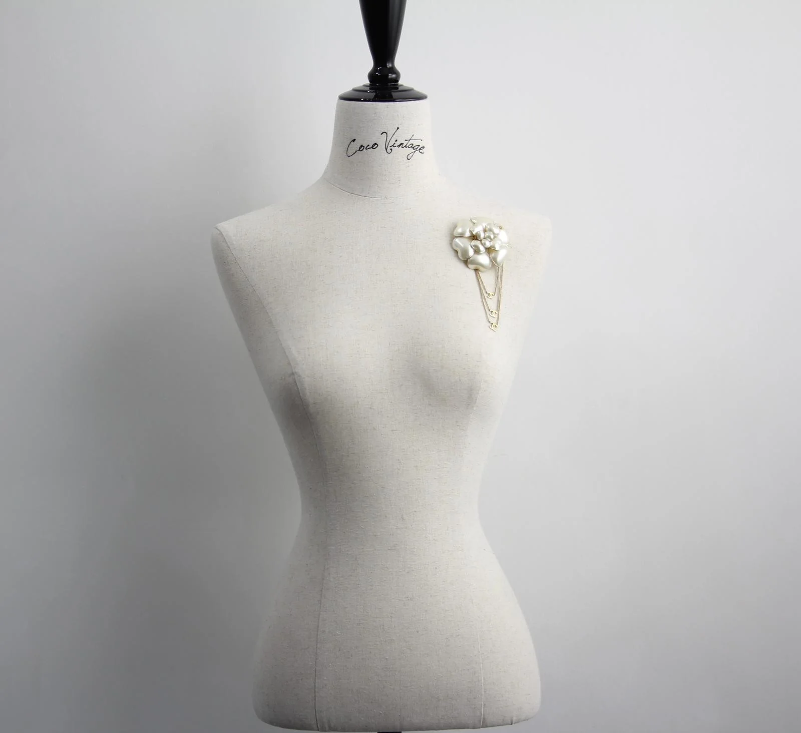 Chanel Vintage 02A Imitation Pearl White Camellia Three Cc Brooch - Image 14