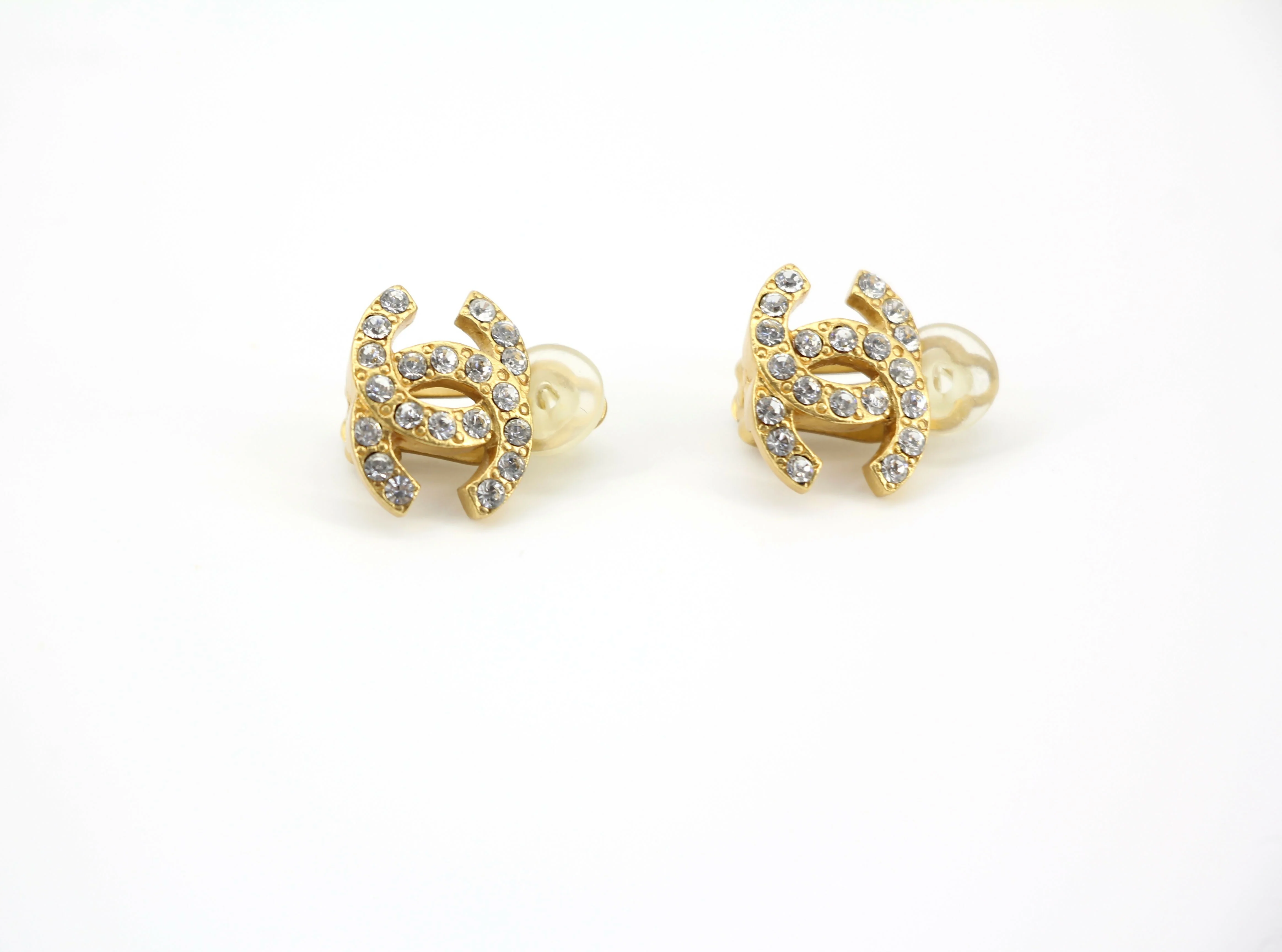Chanel Vintage 02A Rhinestone Gold-plated CC Mark Clip-on Earrings - Image 8