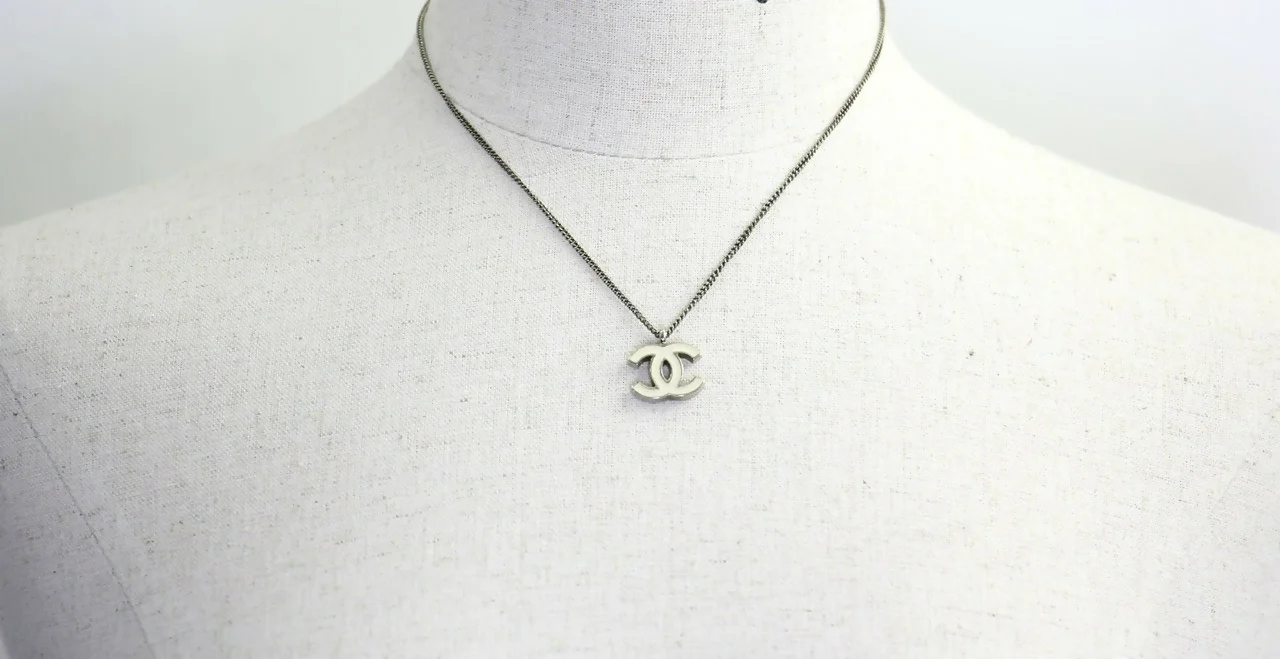 Chanel Vintage 02C Enamel White CC Necklace
