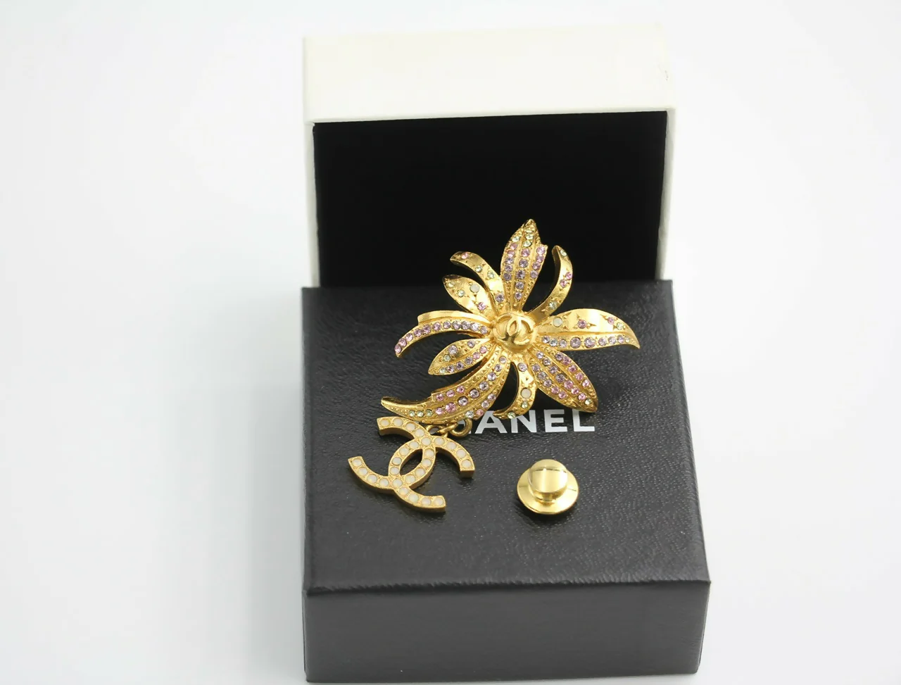 Chanel Vintage 02P Rhinestone Pink Silver Palm Tree Brooch - Image 2
