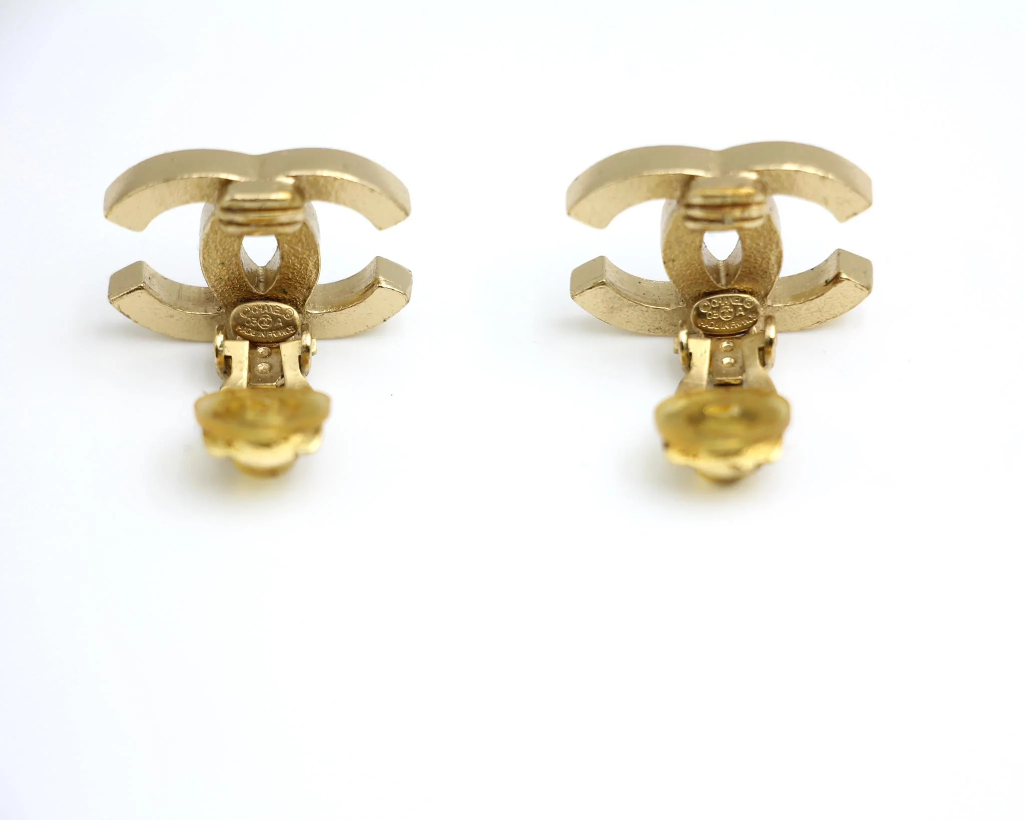 Chanel Vintage 03A Enamel Classic Black Cc Earrings - Image 14