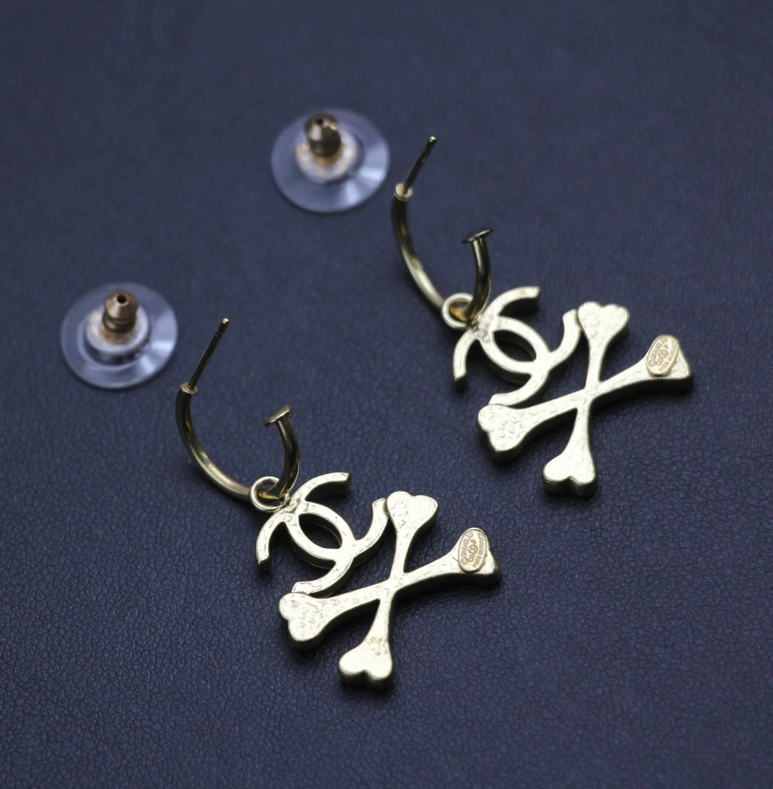 Chanel Vintage 03P Enamel Skull Orange Earrings - Image 11