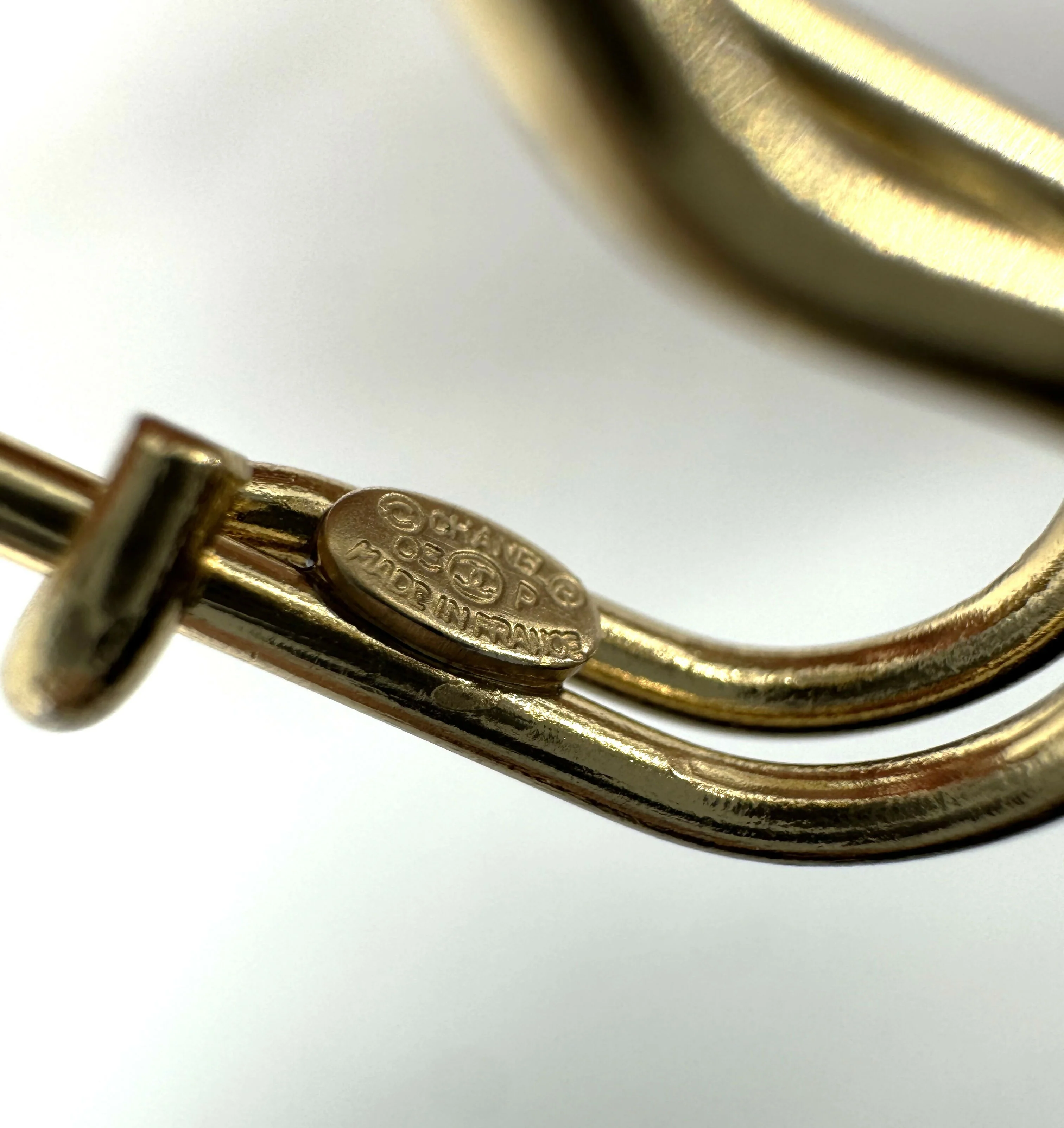 Chanel Vintage 03P Metal Ms Coco Coin Motif Brooch - Image 8
