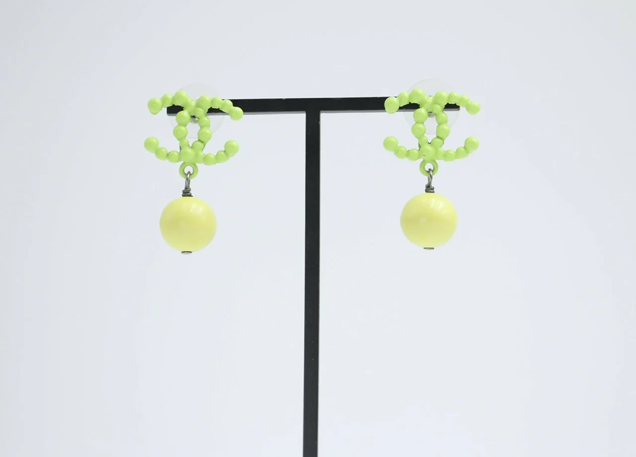 Chanel Vintage 04A Resin Fluorescent Green and Yellow Dangle Stud Earrings - Image 2