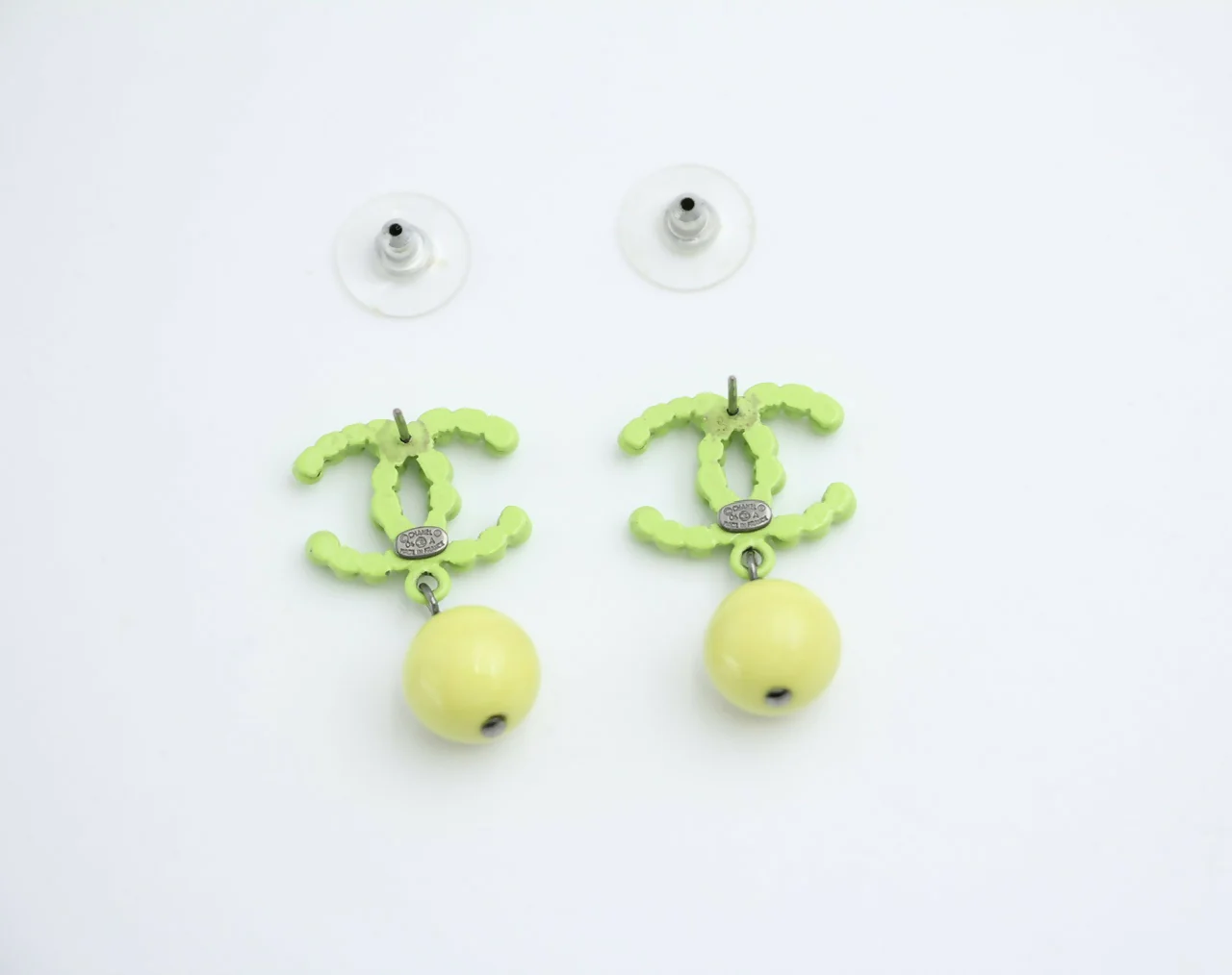Chanel Vintage 04A Resin Fluorescent Green and Yellow Dangle Stud Earrings - Image 6
