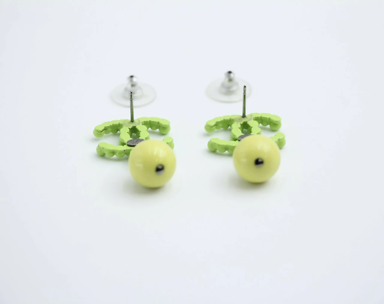 Chanel Vintage 04A Resin Fluorescent Green and Yellow Dangle Stud Earrings - Image 7