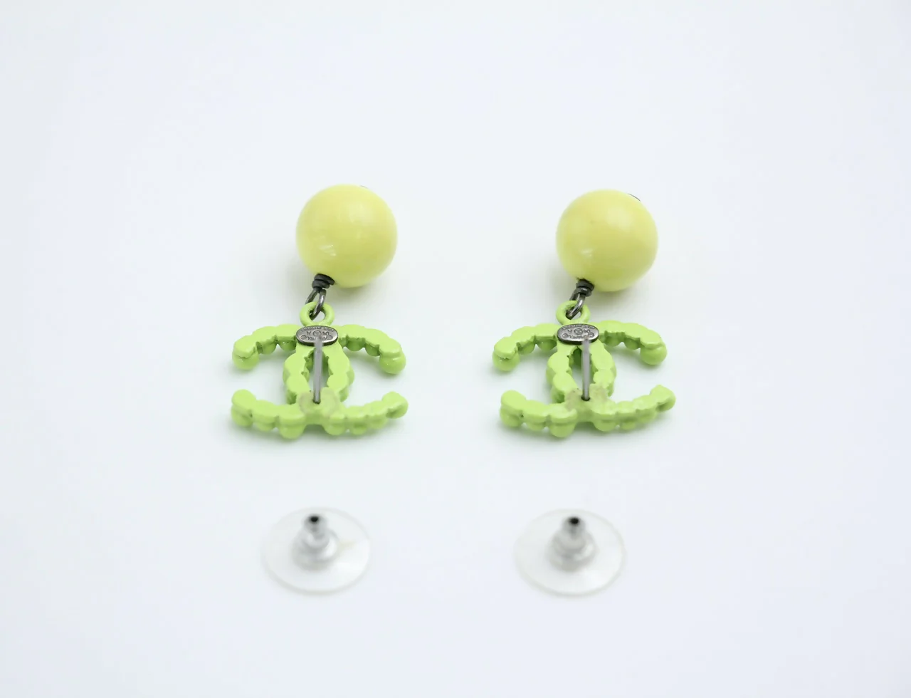 Chanel Vintage 04A Resin Fluorescent Green and Yellow Dangle Stud Earrings - Image 8