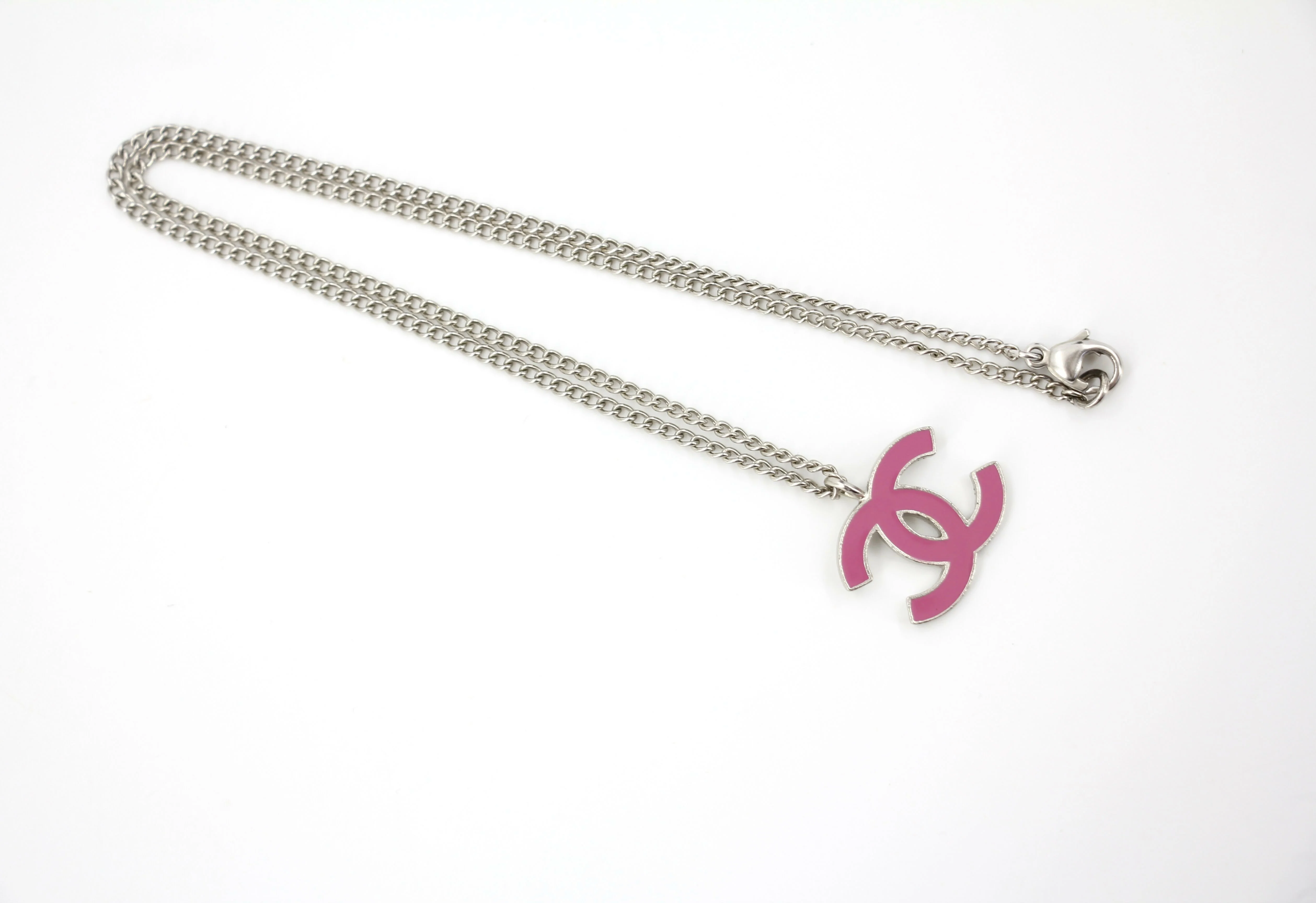 Chanel Vintage 04P Enamel Peach Pink CC Silver Chain Necklace - Image 8