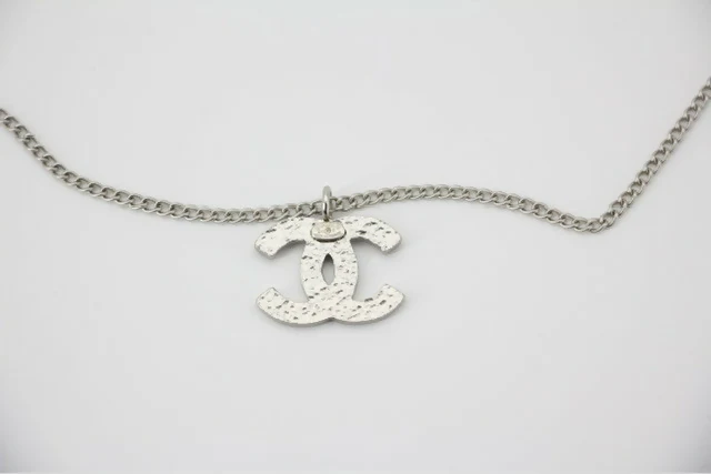 Chanel Vintage 04P Enamel Pink Purple CC Necklace - Image 7