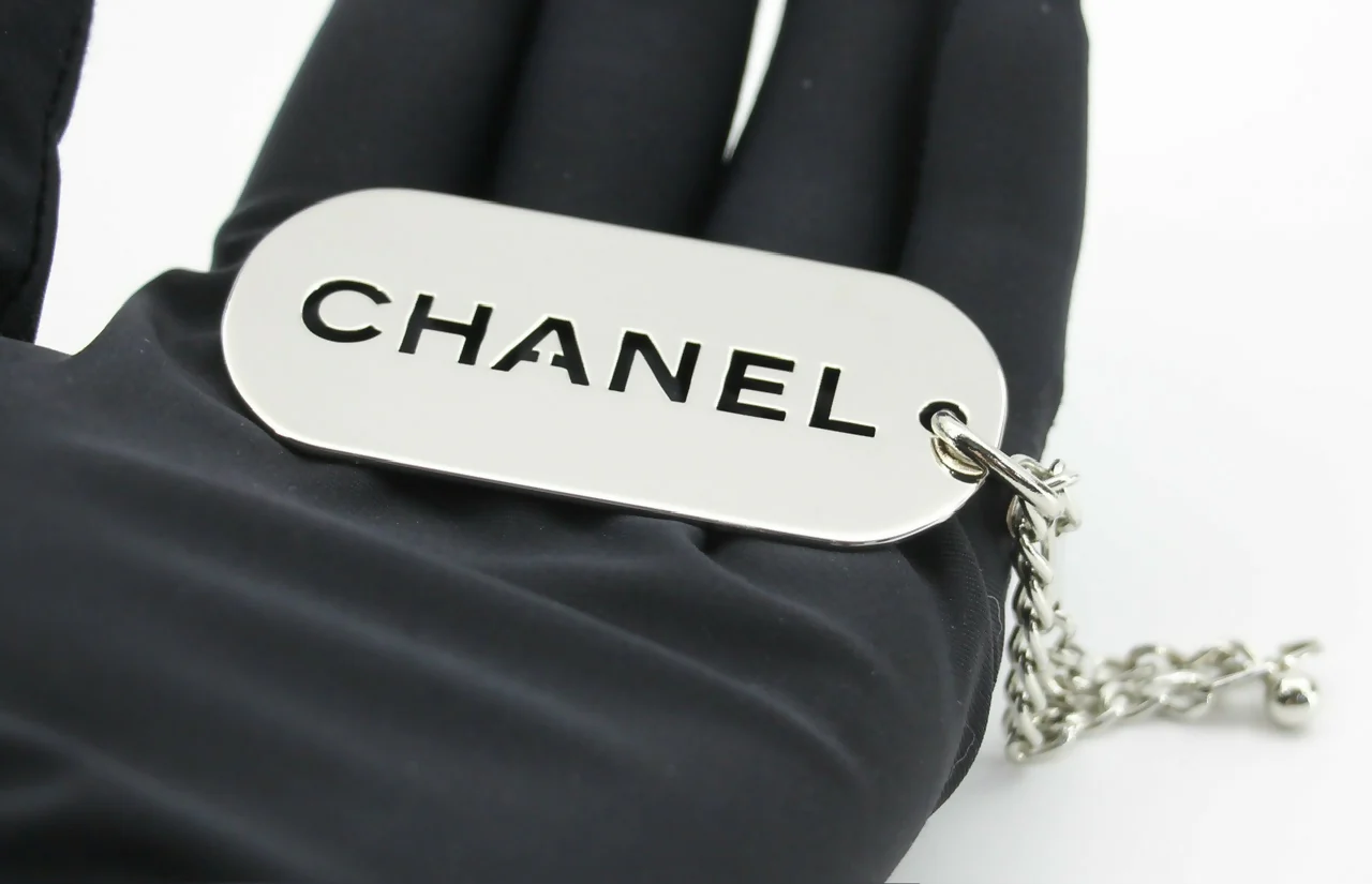 Chanel Vintage 04V Metal Silver-Tone Rectangular Plaque Pendant Bag Charm - Image 5