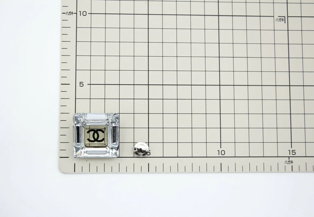 Chanel Vintage 05A Resin Mirrored Square Coco Mark Translucent Brooch - Image 10