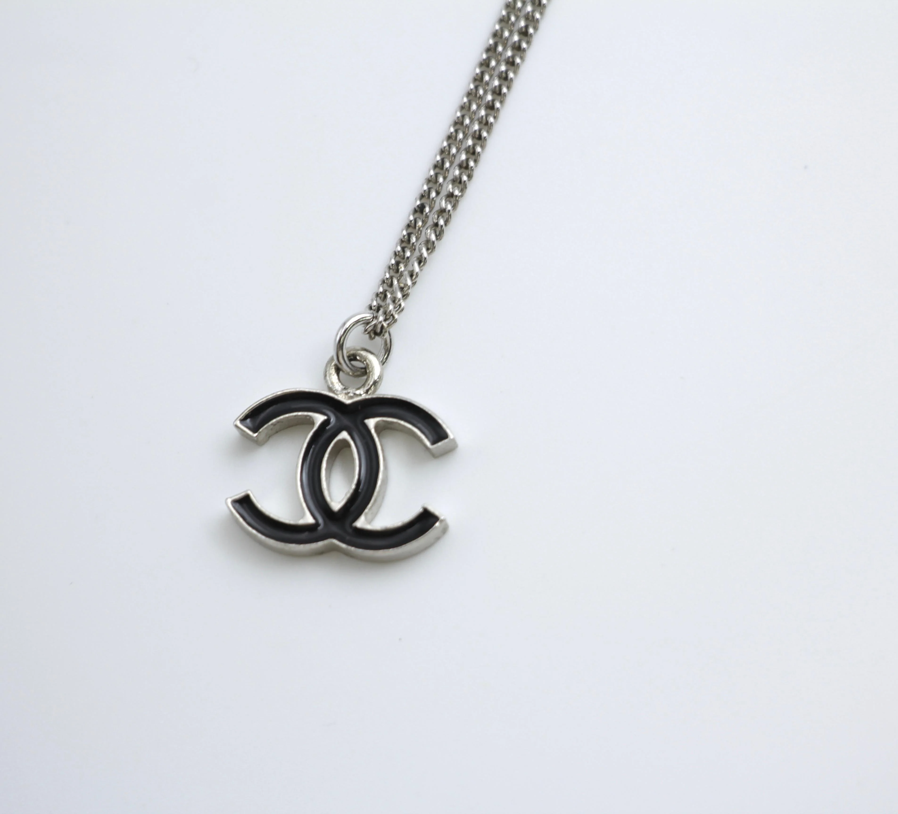 Chanel Vintage 05V Enamel Classic Black Cc Necklace