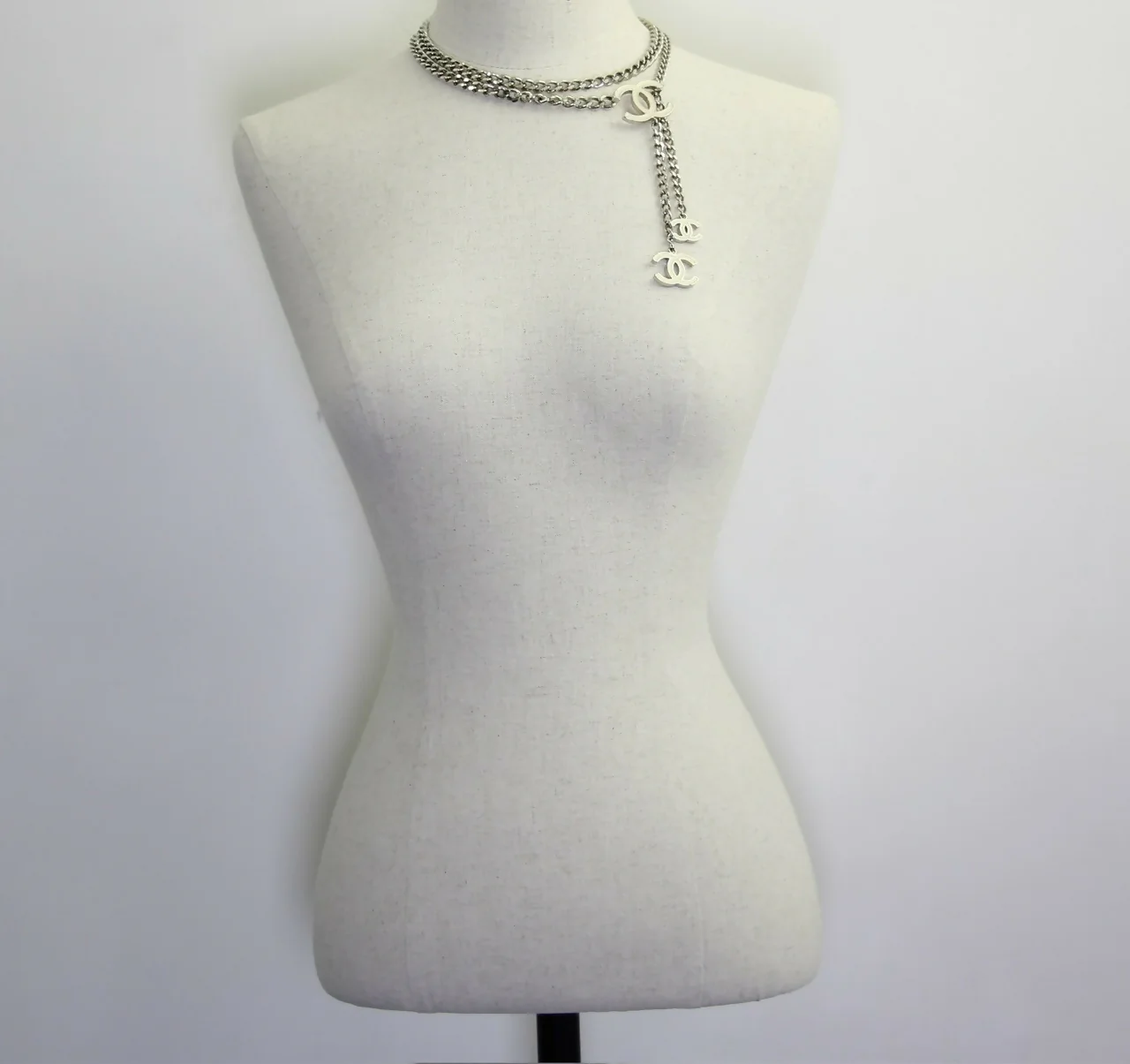 Chanel Vintage 05V Metal White Three CC Waist Chain - Image 4