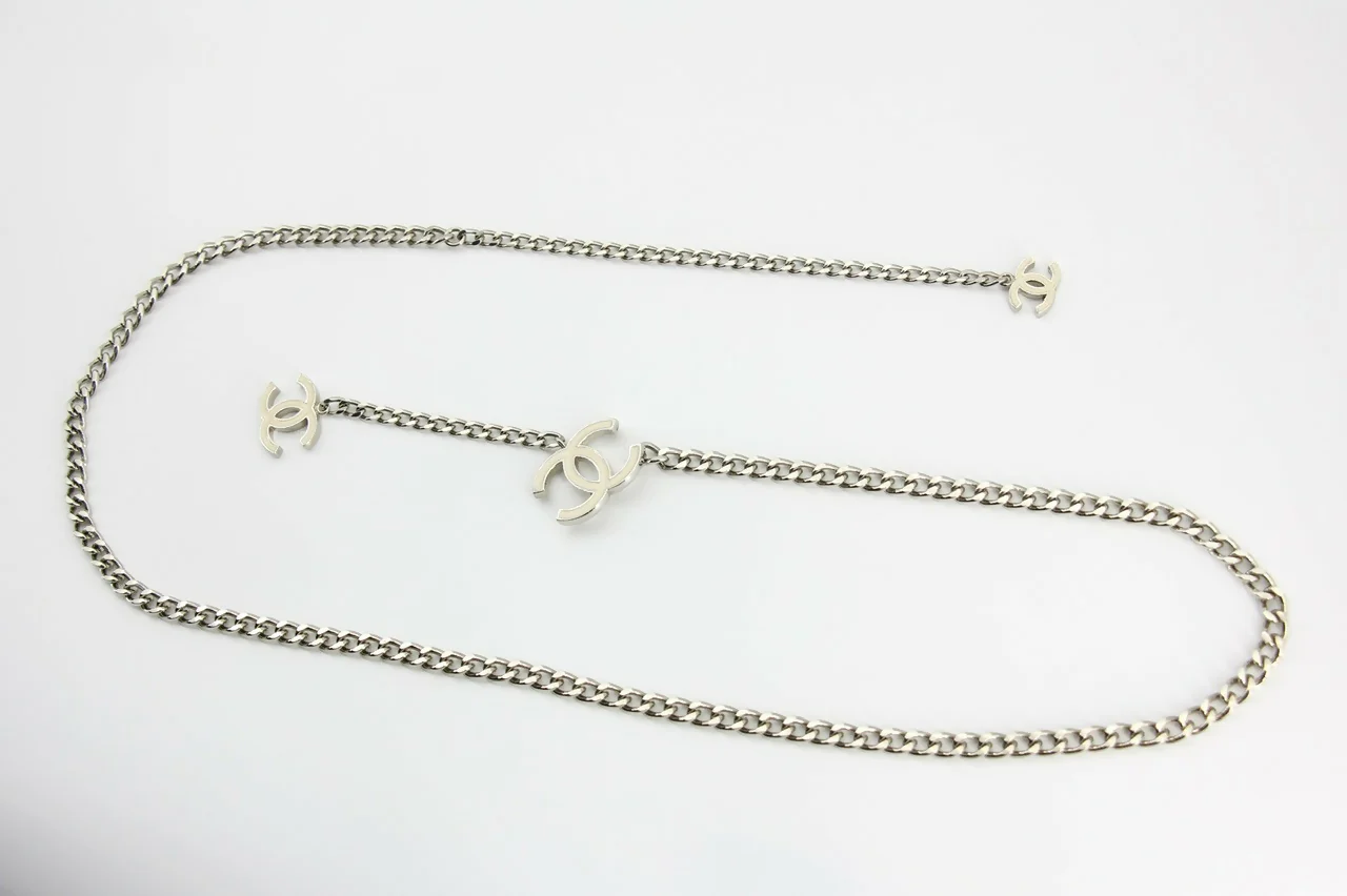 Chanel Vintage 05V Metal White Three CC Waist Chain - Image 7