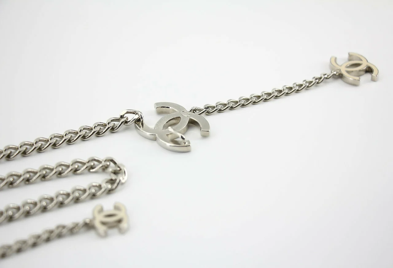 Chanel Vintage 05V Metal White Three CC Waist Chain - Image 8